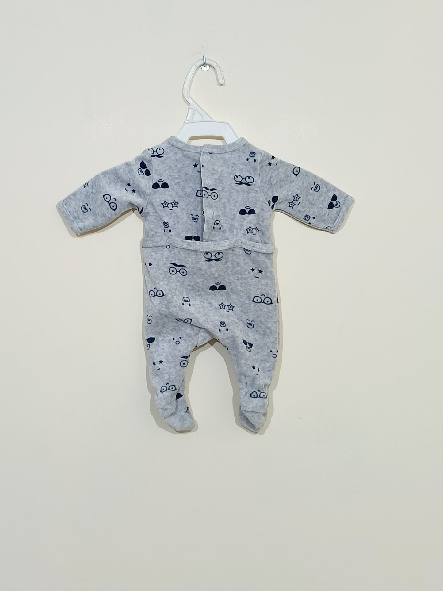 Pyjama gris avec motifs Taille naissance