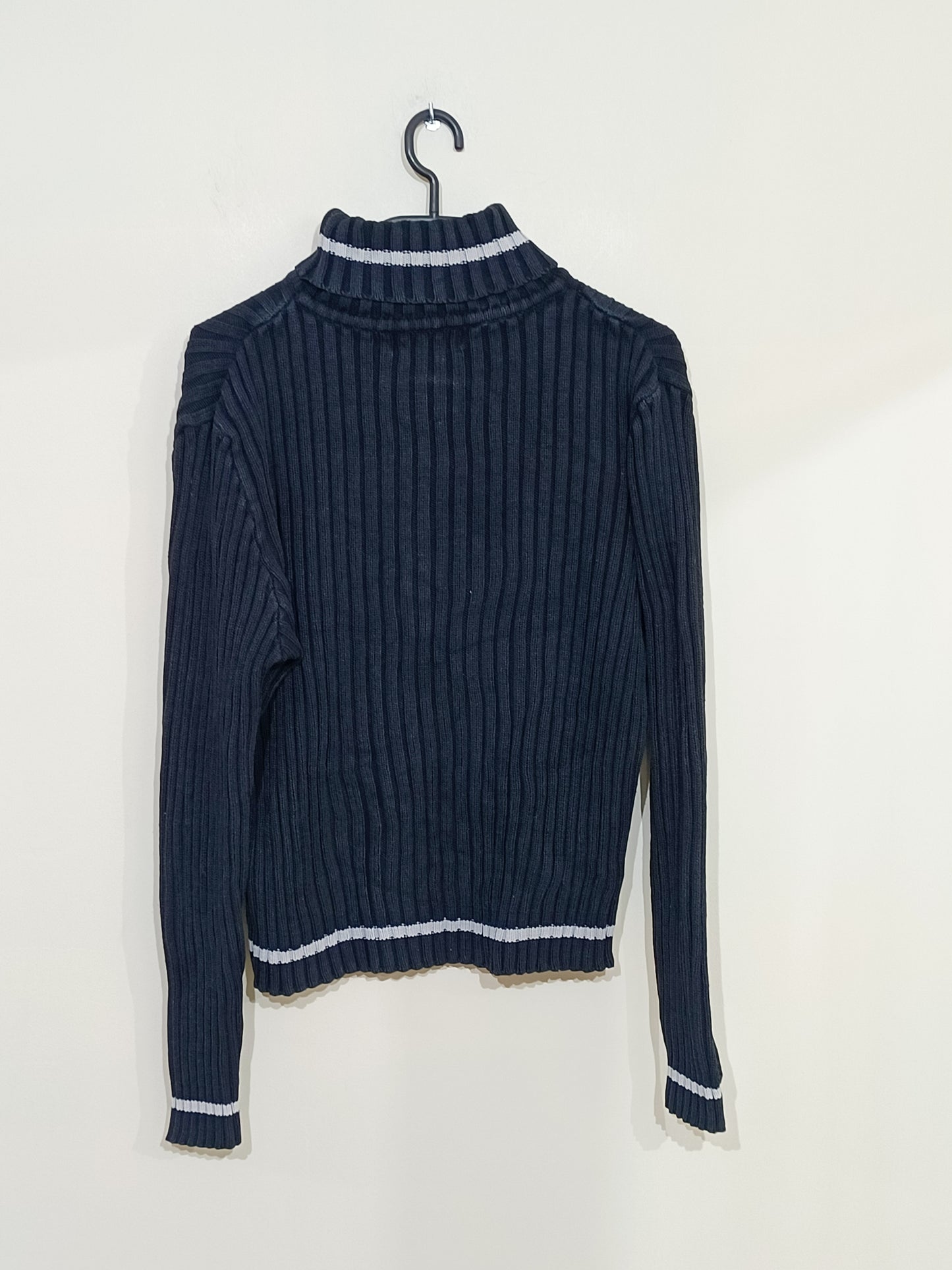 Pull col roulé Burton noir avec broderie Taille M