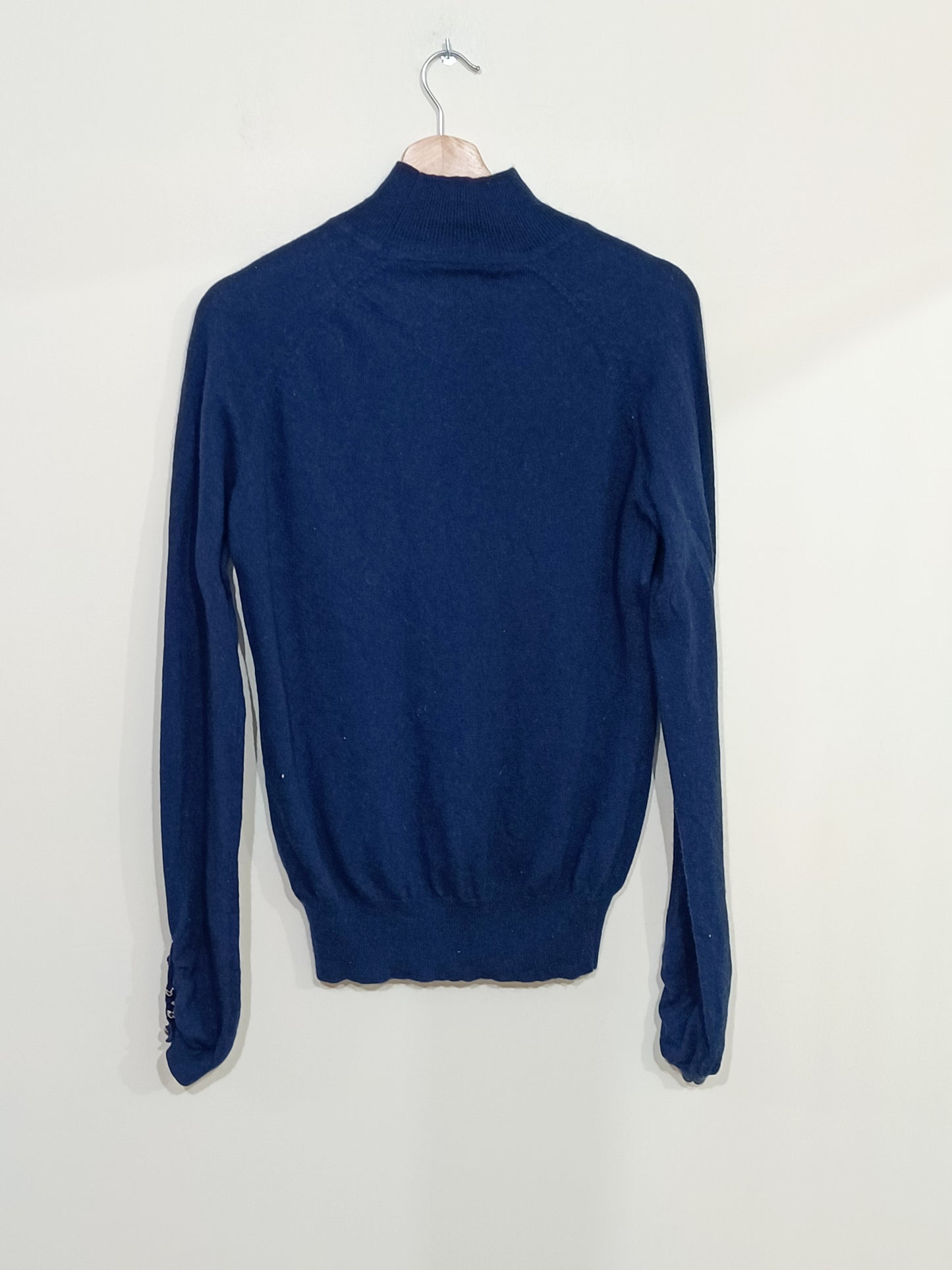 Pull Weill bleu marine avec boutons au niveau des poignets Taille L