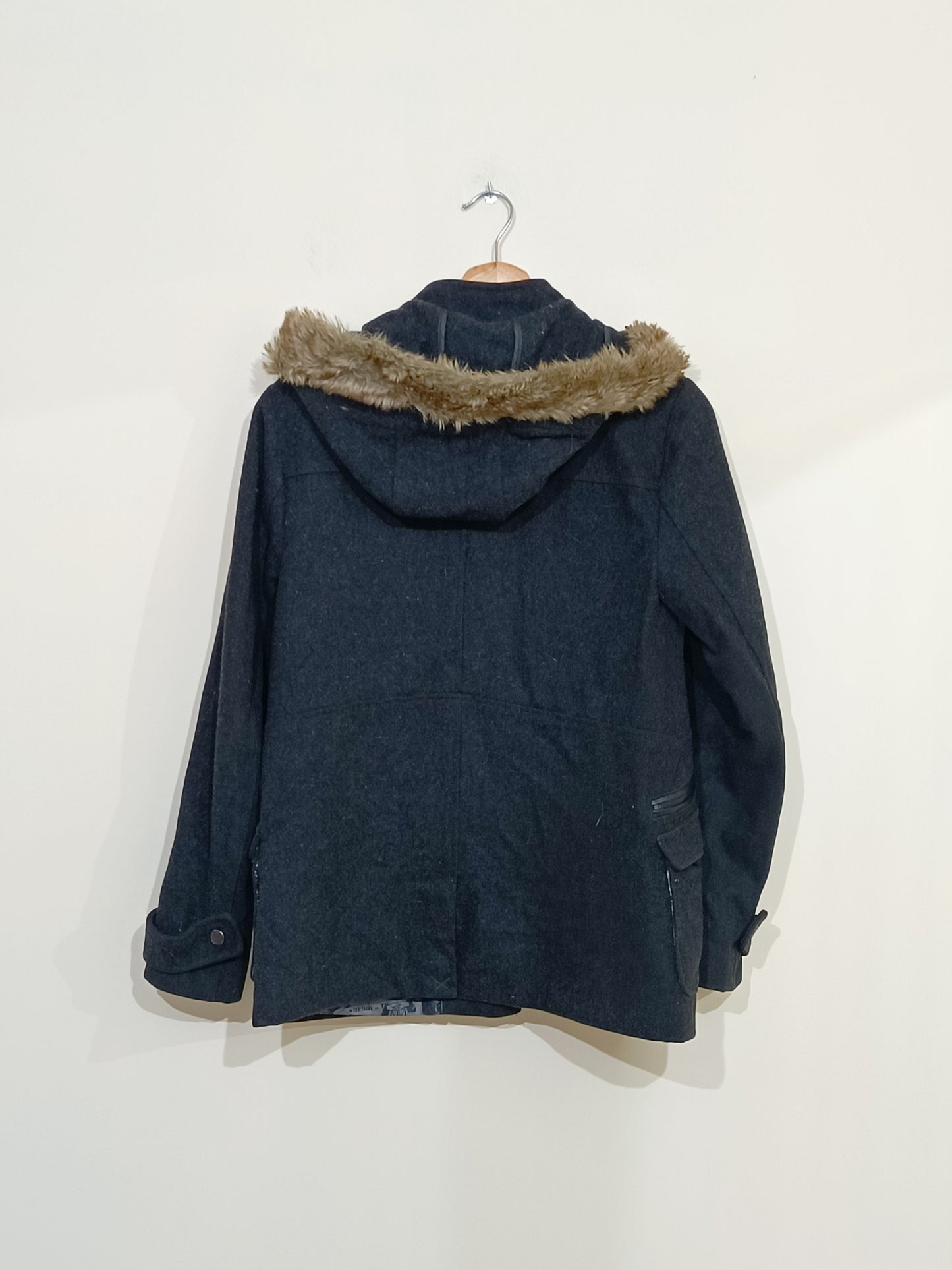 Manteau Bonobo gris avec fausse fourrure Taille S