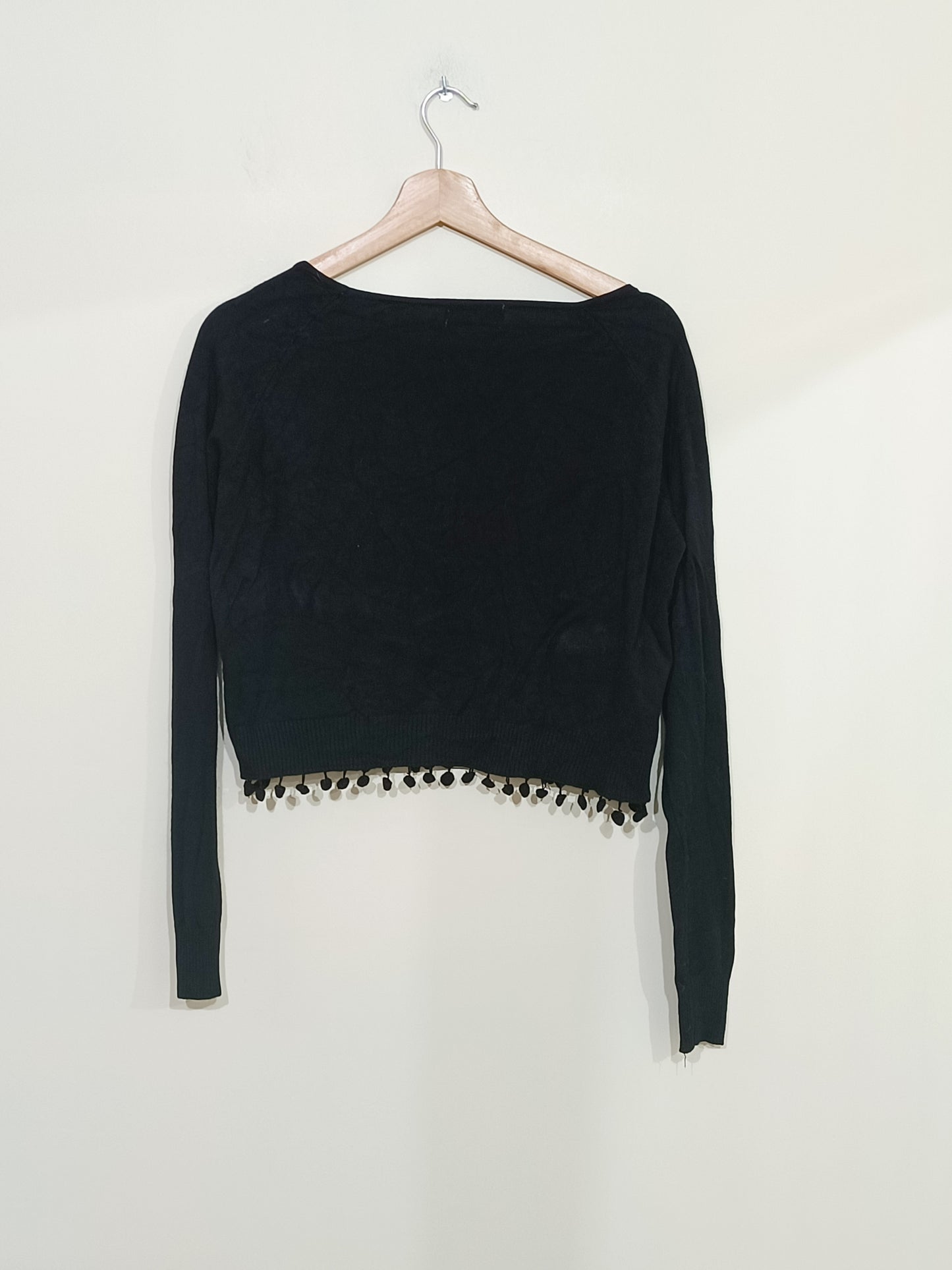 Pull court Laetitia Mem noir avec strass et pompons Taille L