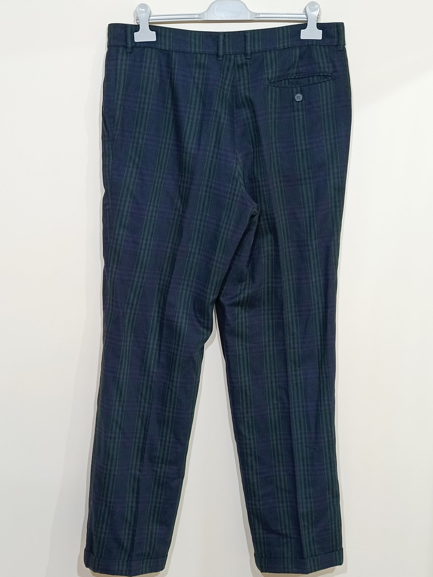 Pantalon New Man bleu marine à carreaux verts Taille 46