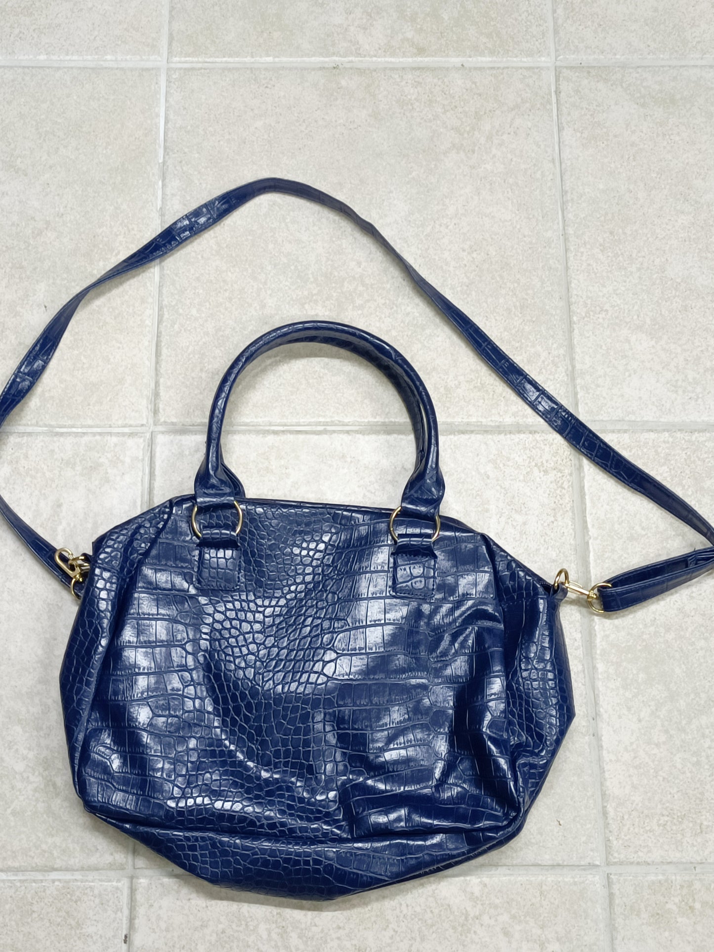 Sac à main Clara Faustini bleu marine effet serpent