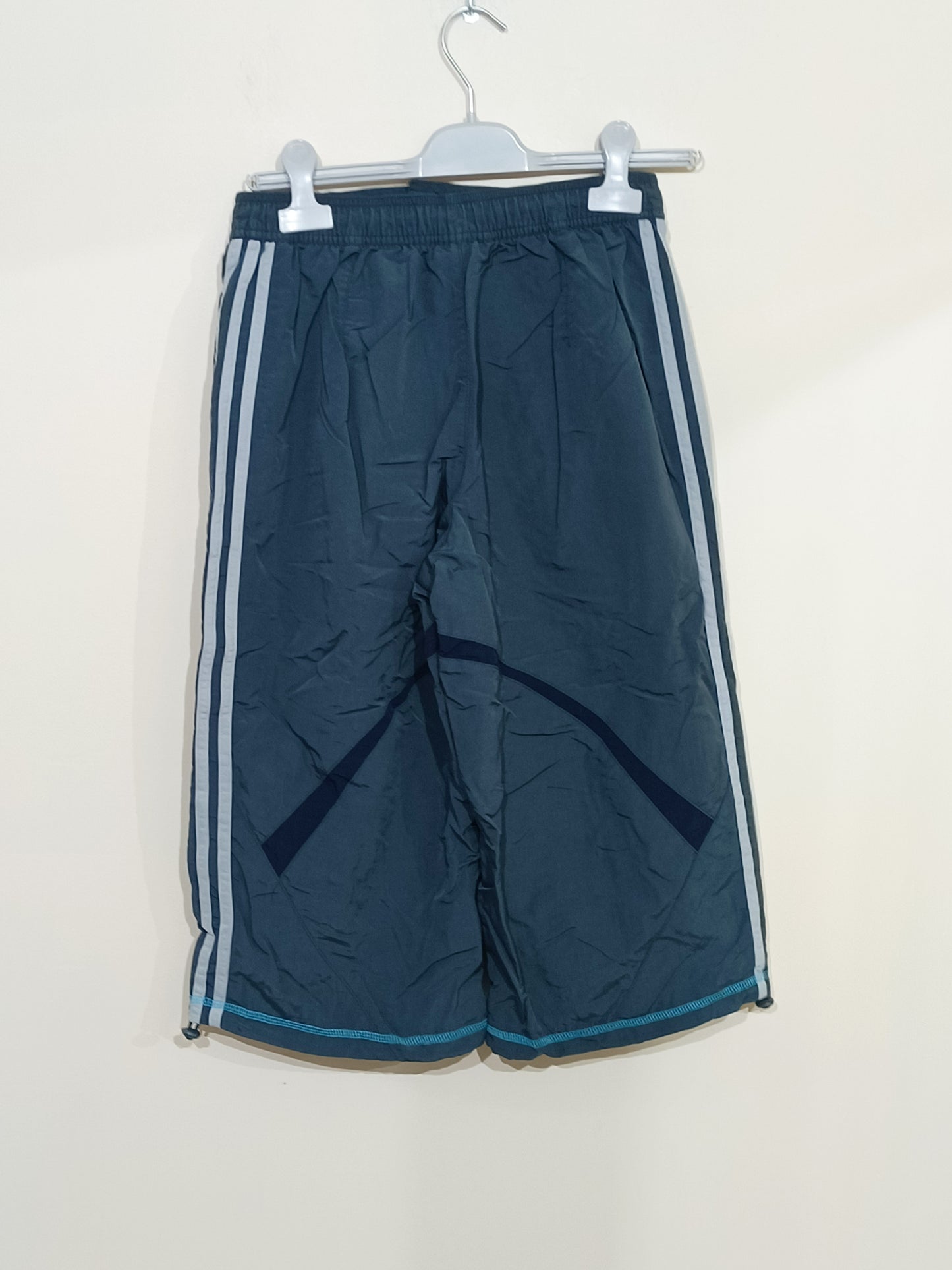 Pantacourt Adidas gris Taille S