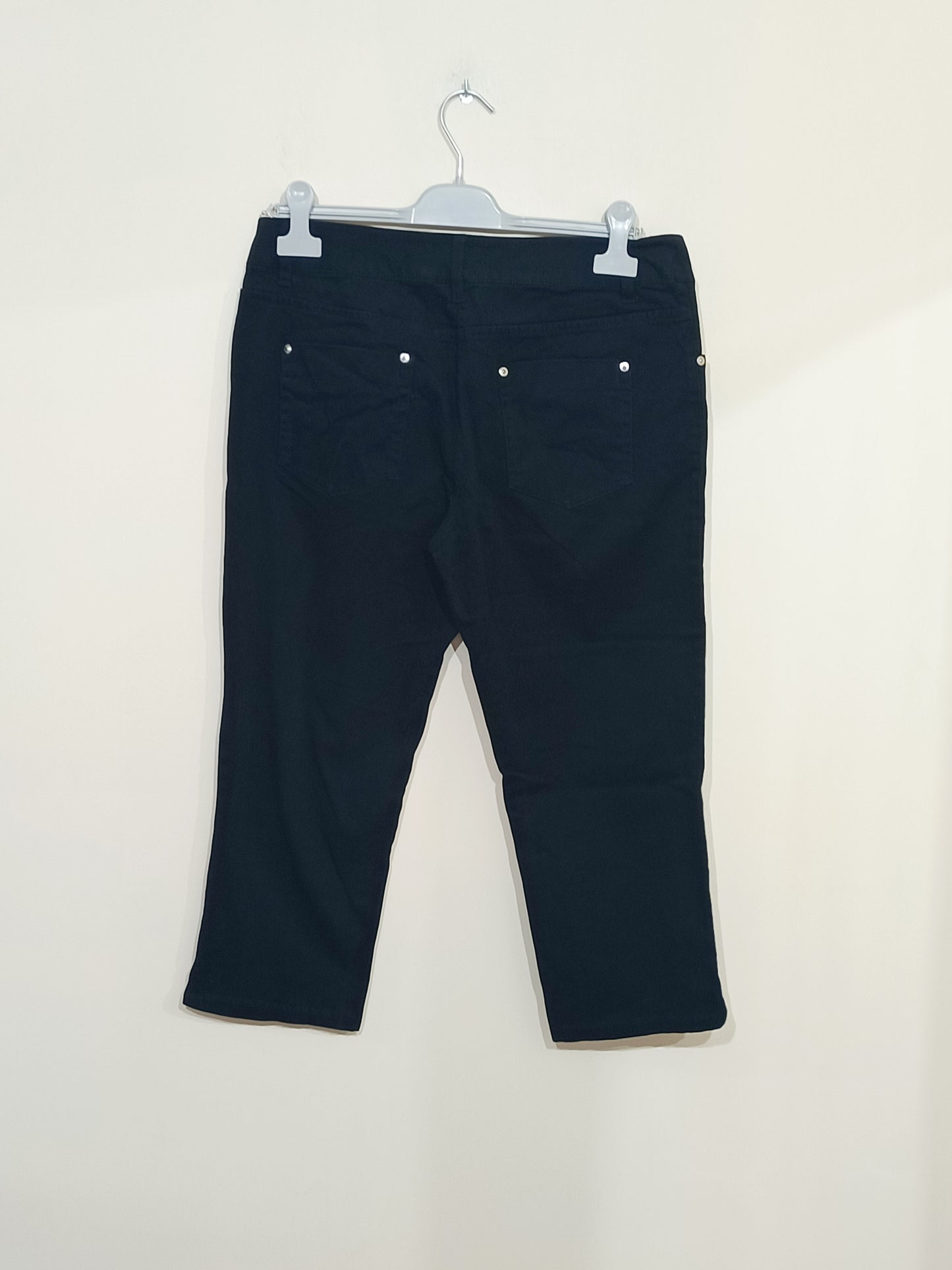 Pantacourt Bon Prix noir Taille 42