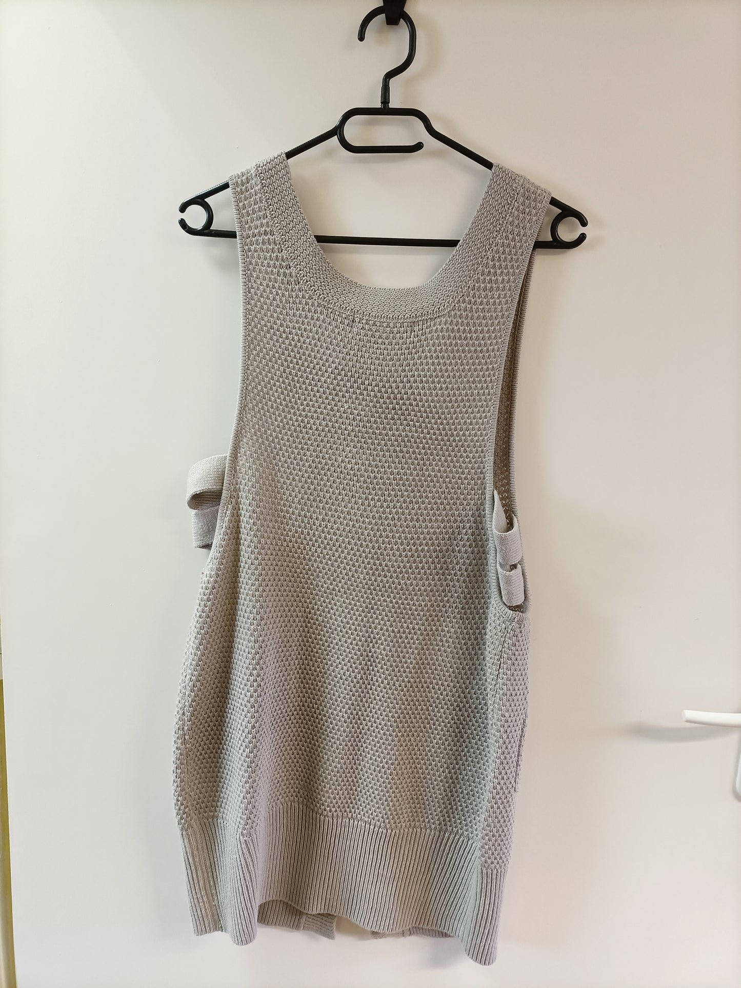 Robe sans manche beige en maille Taille S