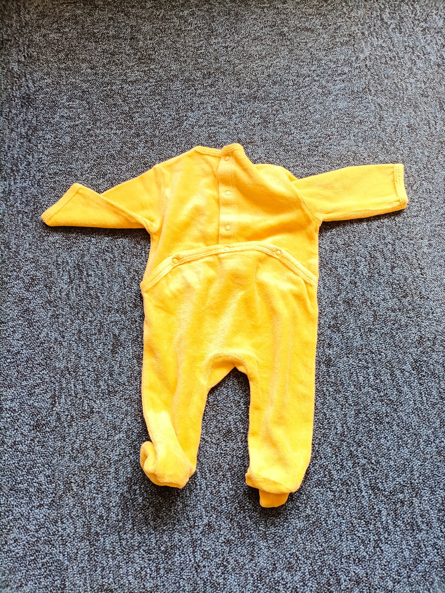 Pyjama Kiabi jaune avec impression Taille 3 Mois