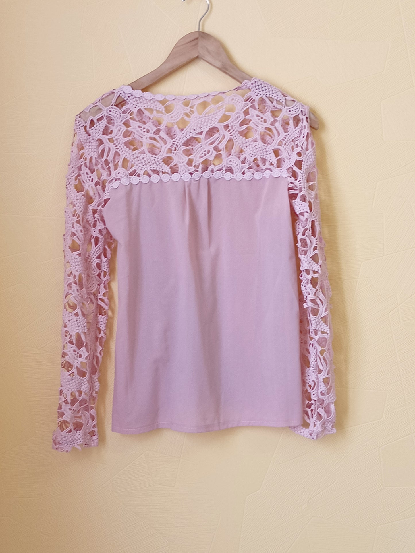 Tunique rose avec dentelle aux manches Taille S