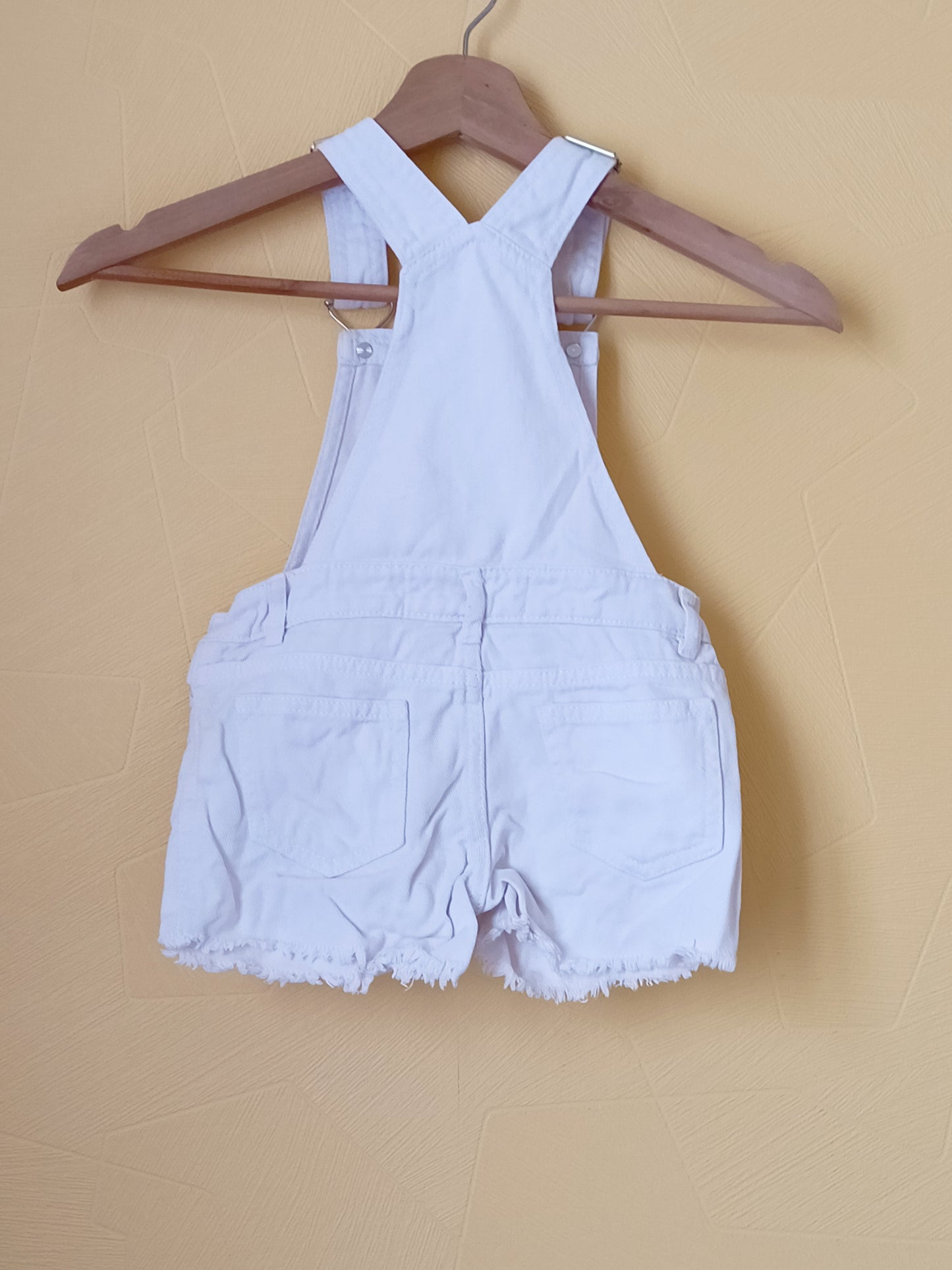 Salopette short Denim Co blanche Taille 2/3 Ans