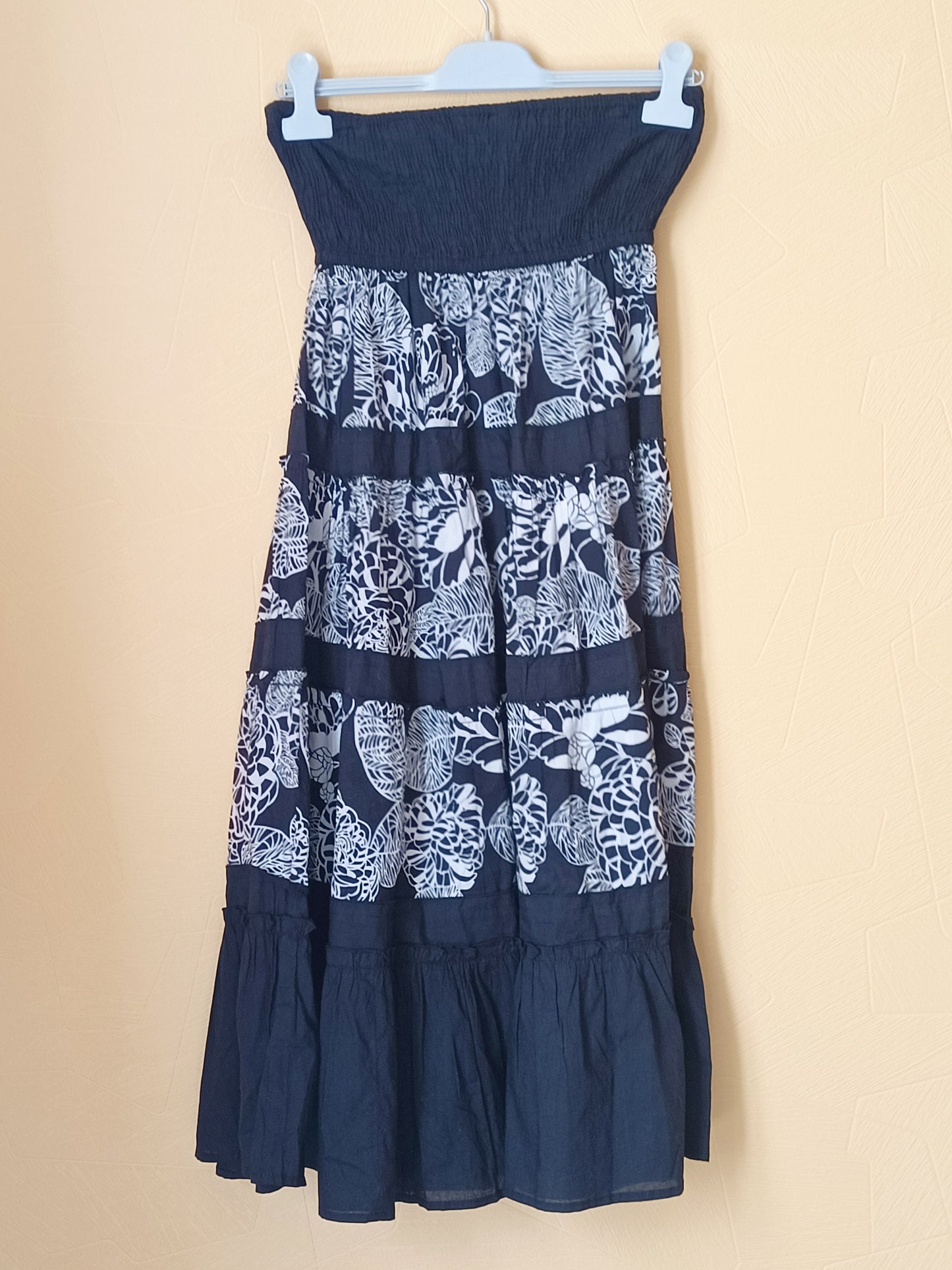 Robe bustier Debenhams noire à motifs blancs Taille 38