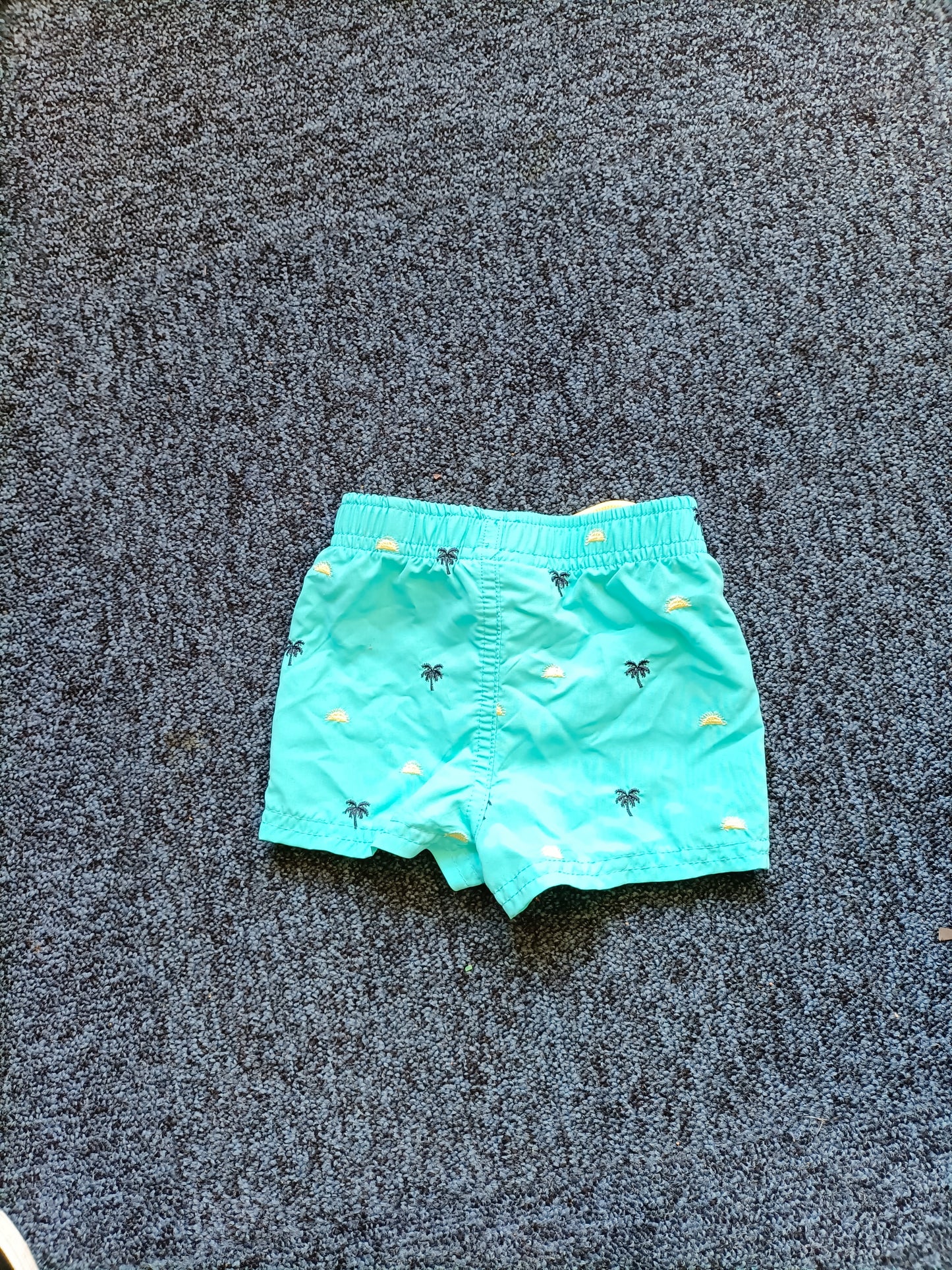 Short de bain Kiabi vert à motifs Taille 6 Mois