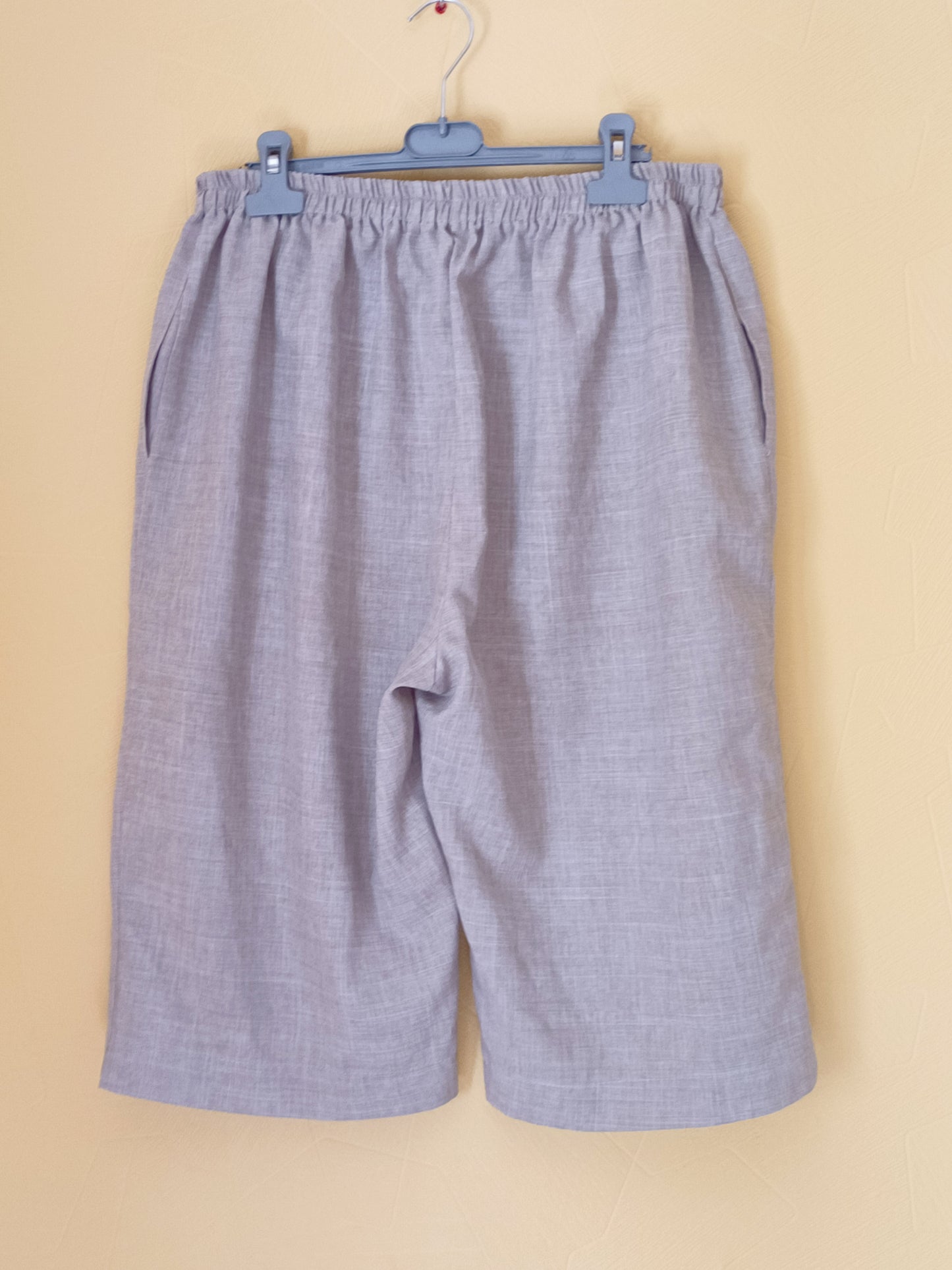 Pantacourt léger beige Taille 52/54