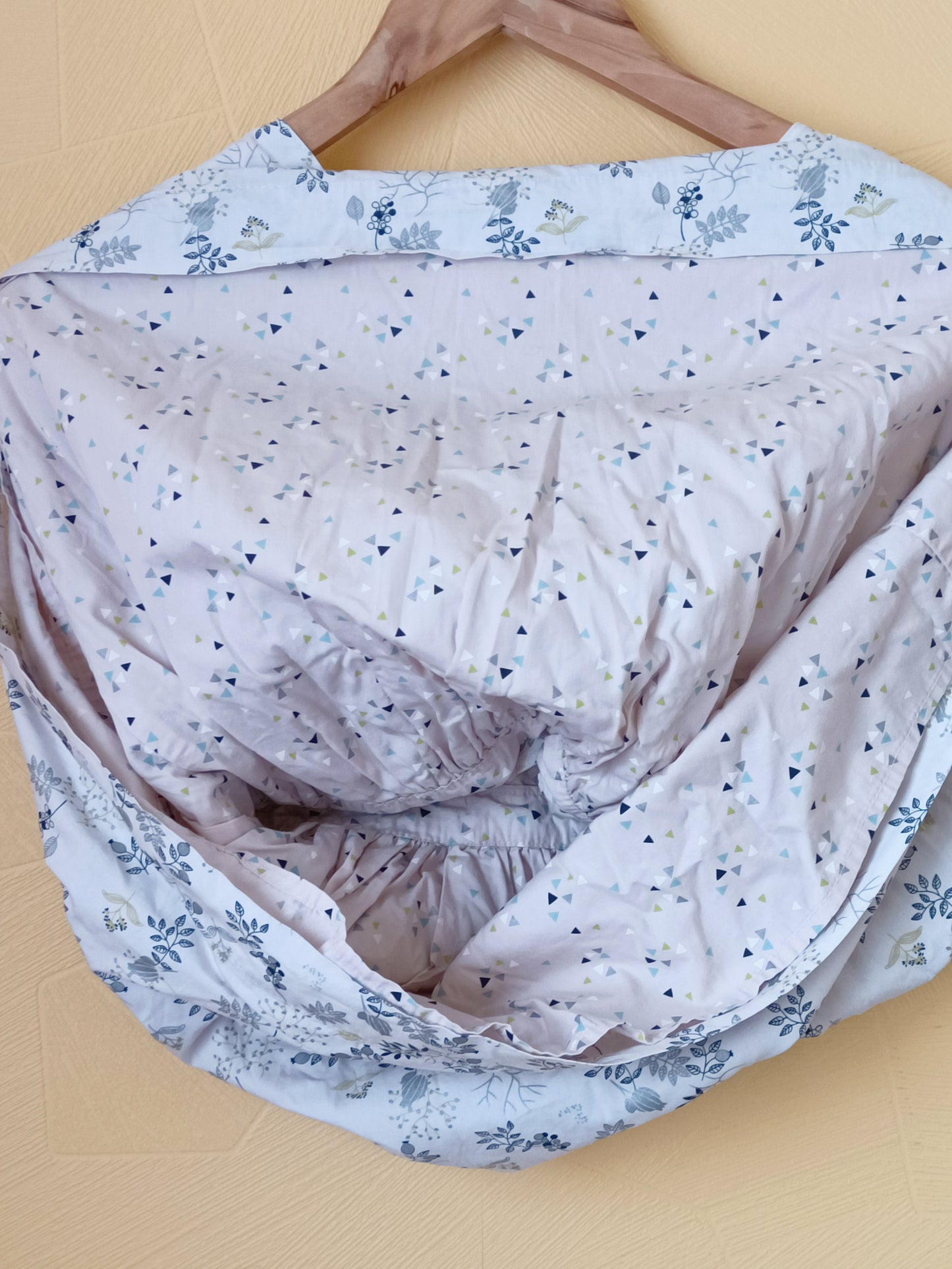 Robe sans manche réversible blanche ou rose à motifs Taille 8 ans