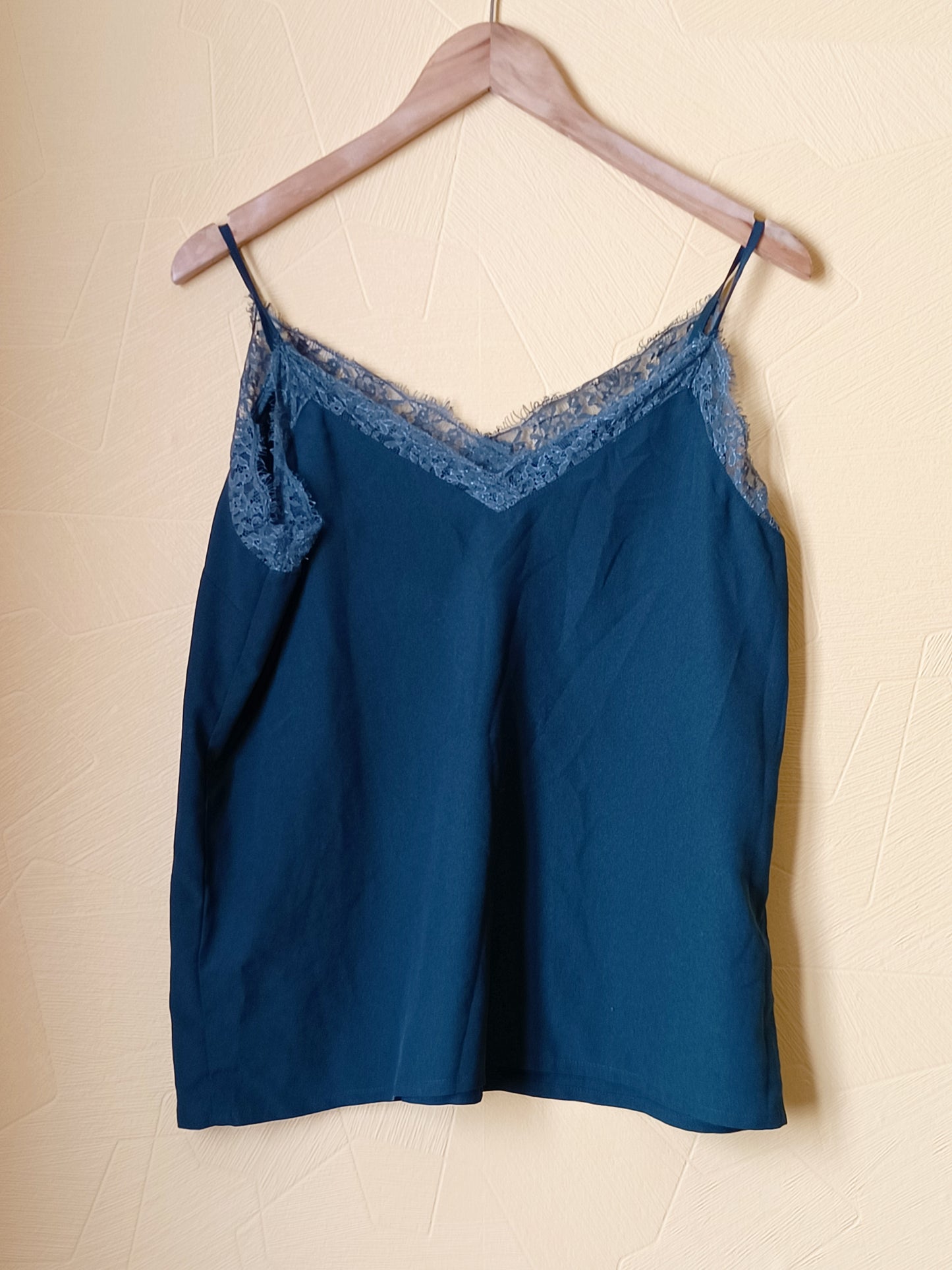 Débardeur Kiabi vert avec dentelle Taille L