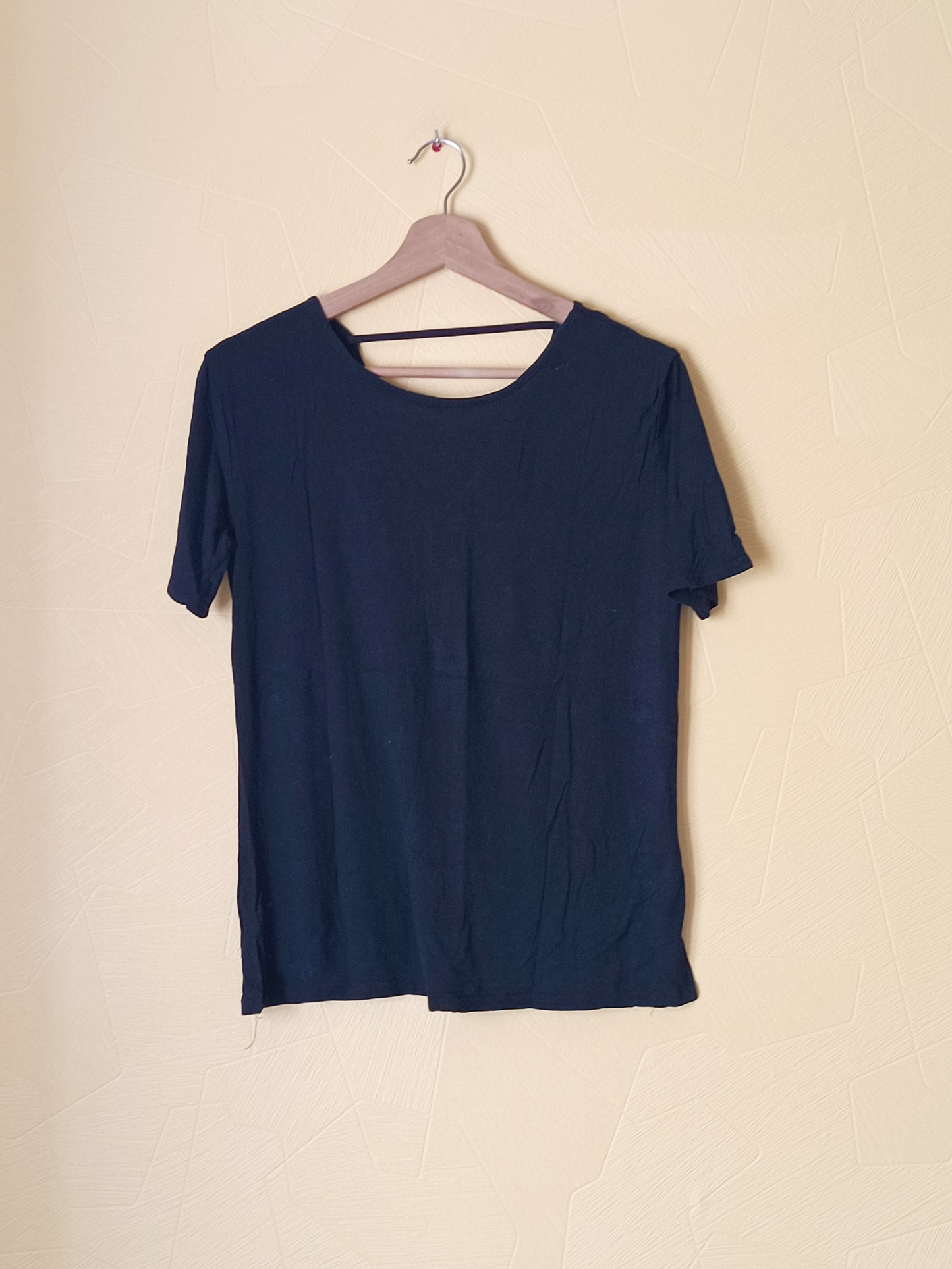 T-shirt noir avec broderie Taille S