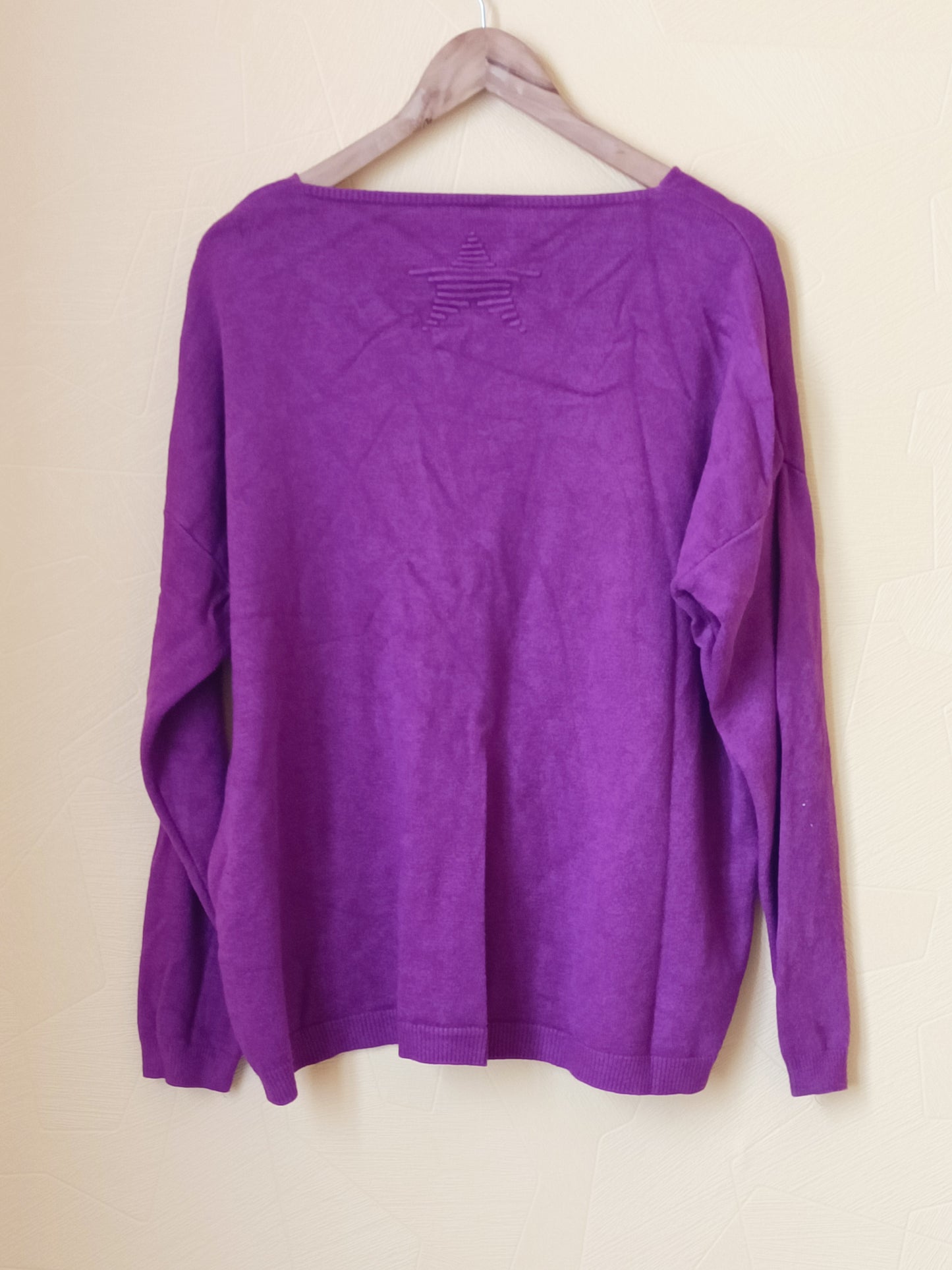 Pull fuchsia avec étoile dans le dos Taille XXL