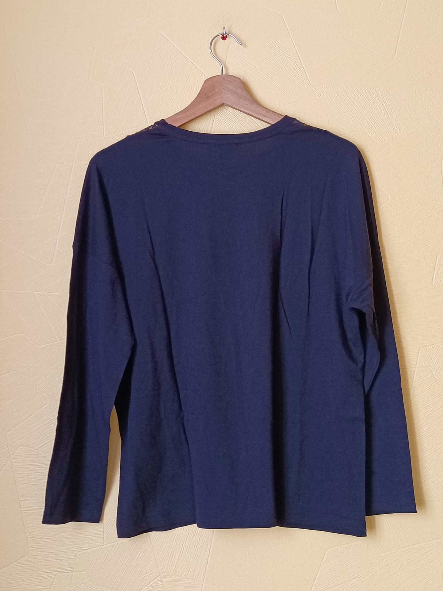 T-shirt manches longues Kiabi noir avec strass et dentelle Taille M