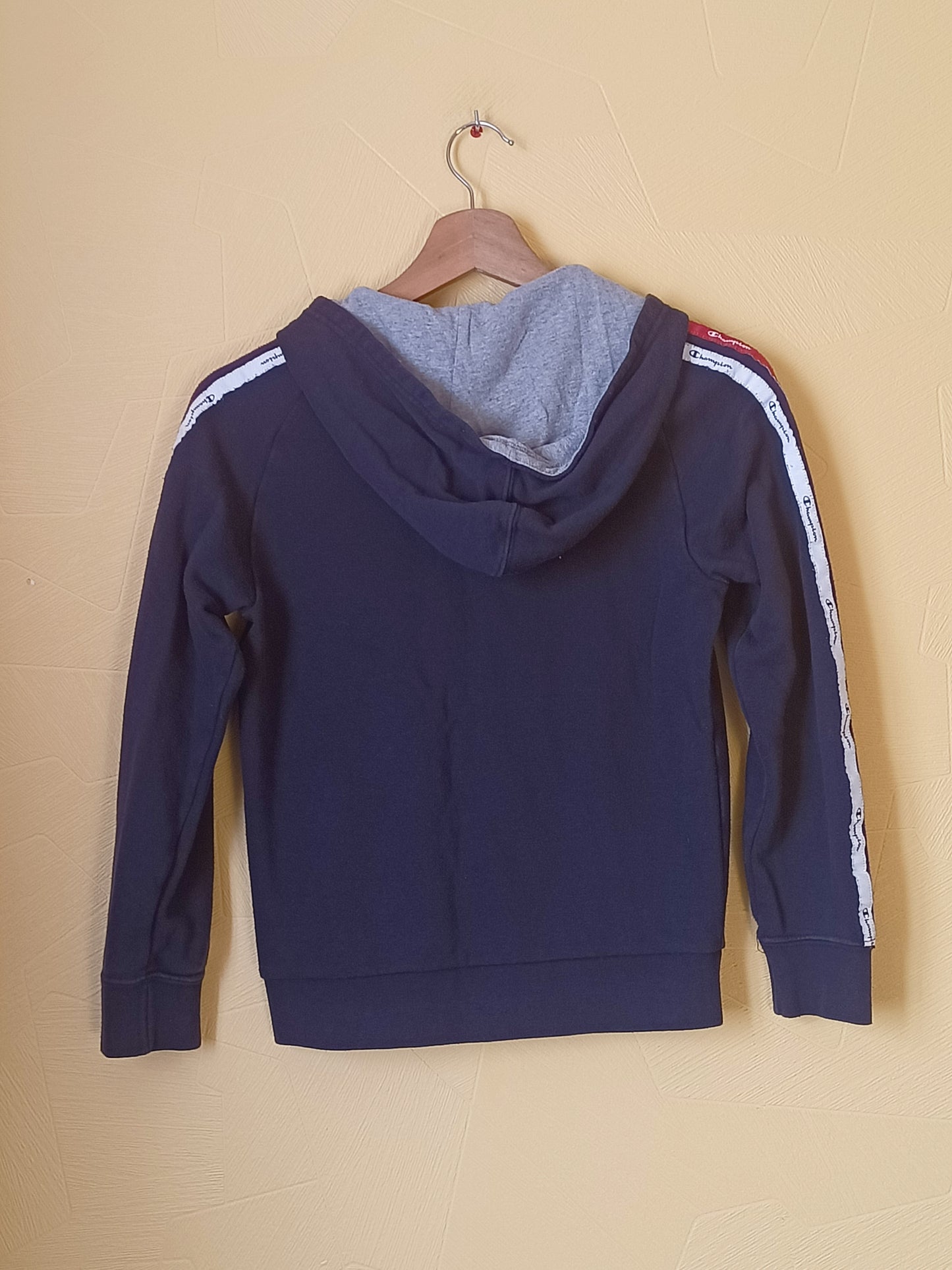 Sweat zippé à capuche Champion bleu marine avec liseré Taille 9/10 Ans