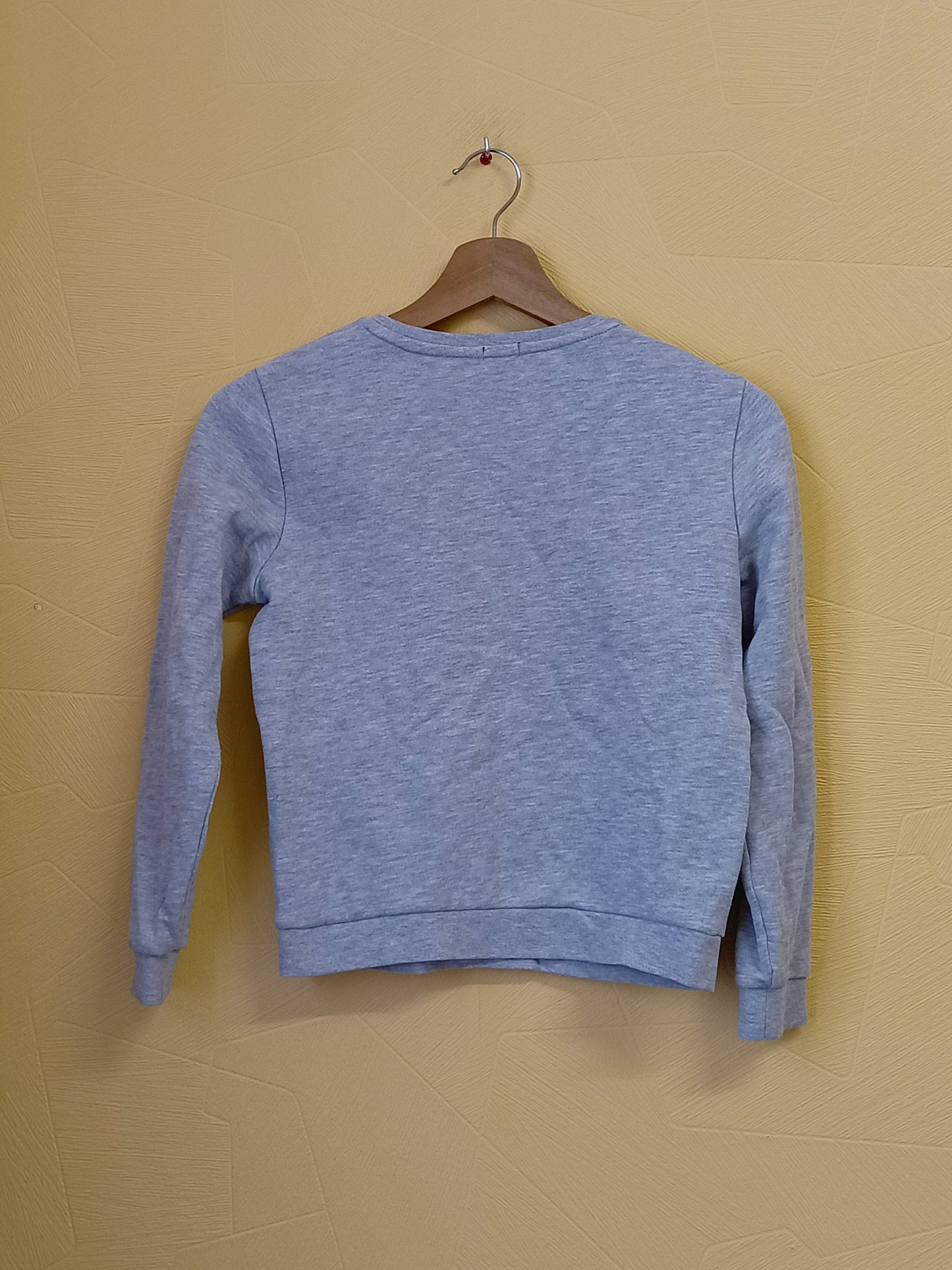 Sweat Kiabi gris avec impression Taille 10 Ans