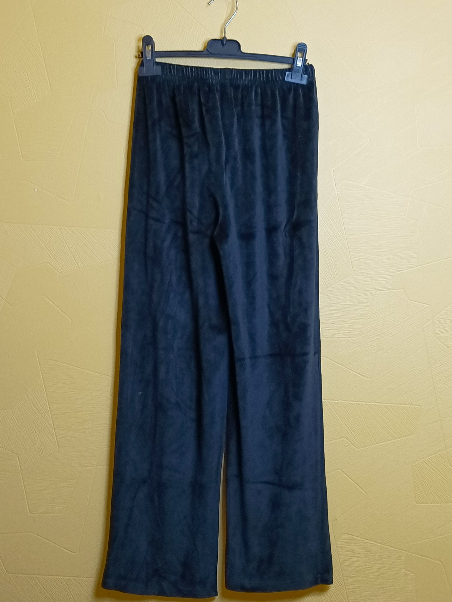 Pyjama velours 2 pièces rose et noir Taille 14 Ans