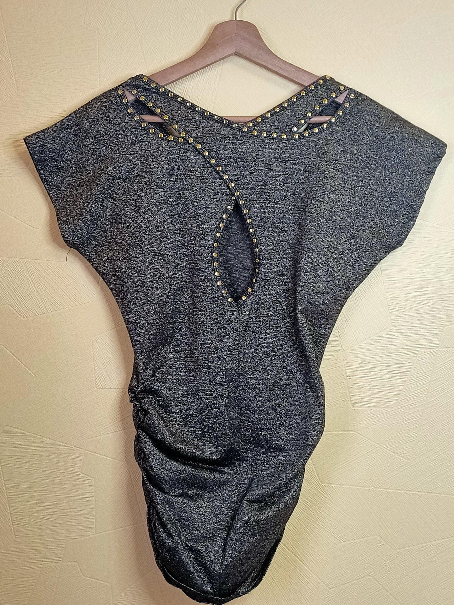 Tunique longue manches courtes Top Studio noire dorée Taille 34/36