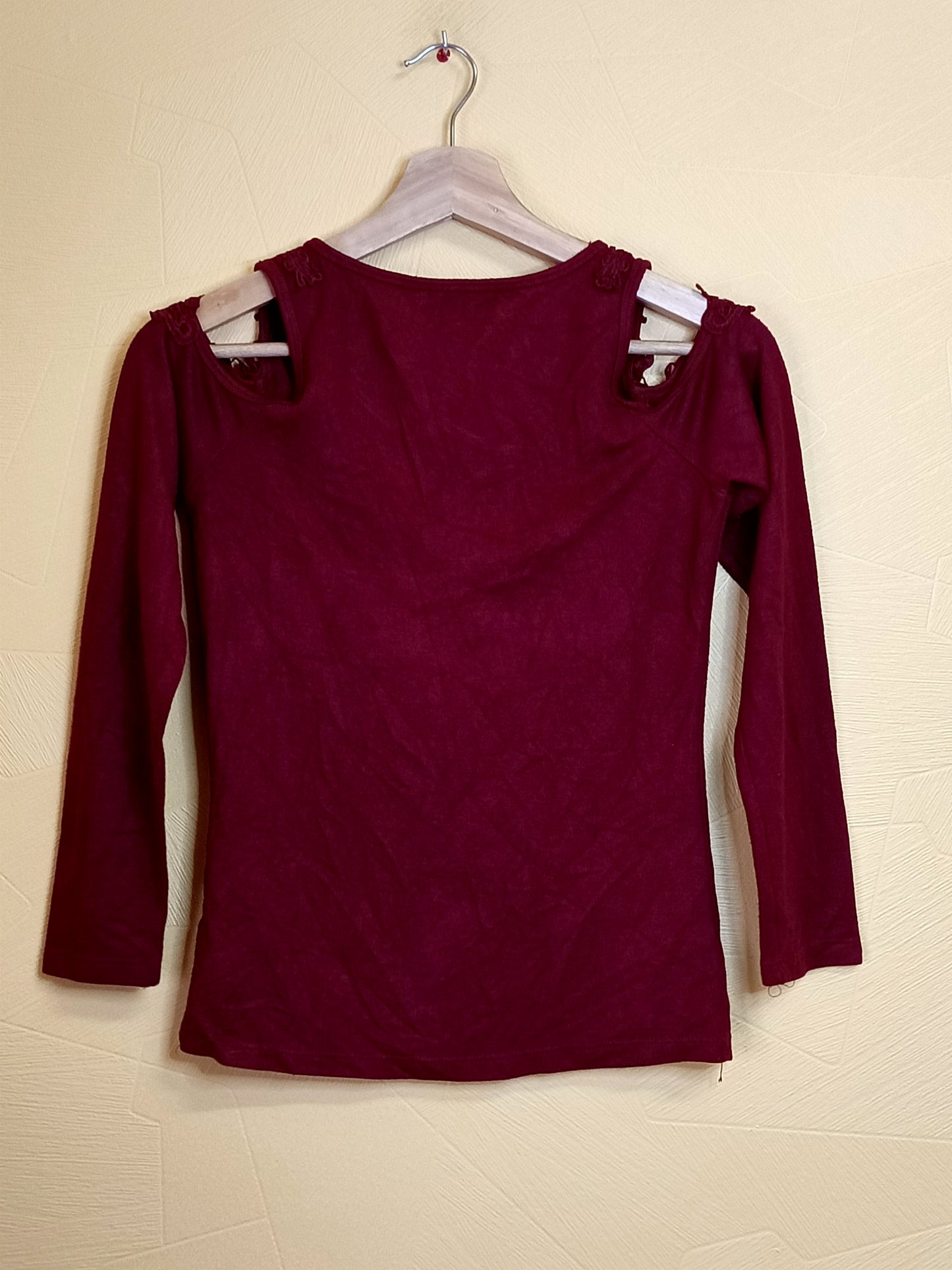Pull fin Voyelles bordeaux avec dentelle Taille 38