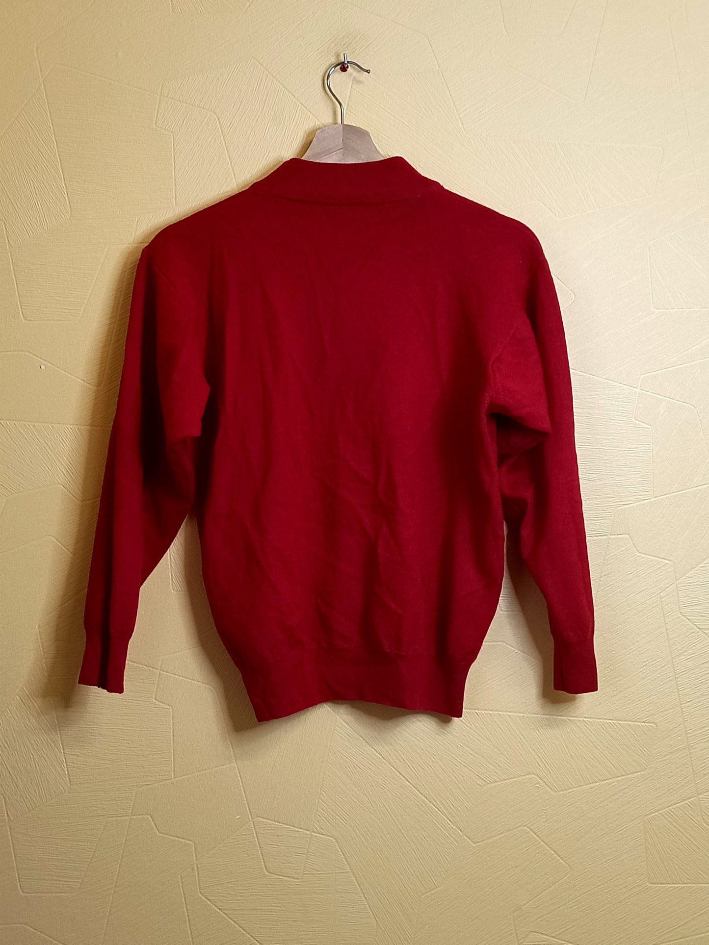 Pull rouge Taille M