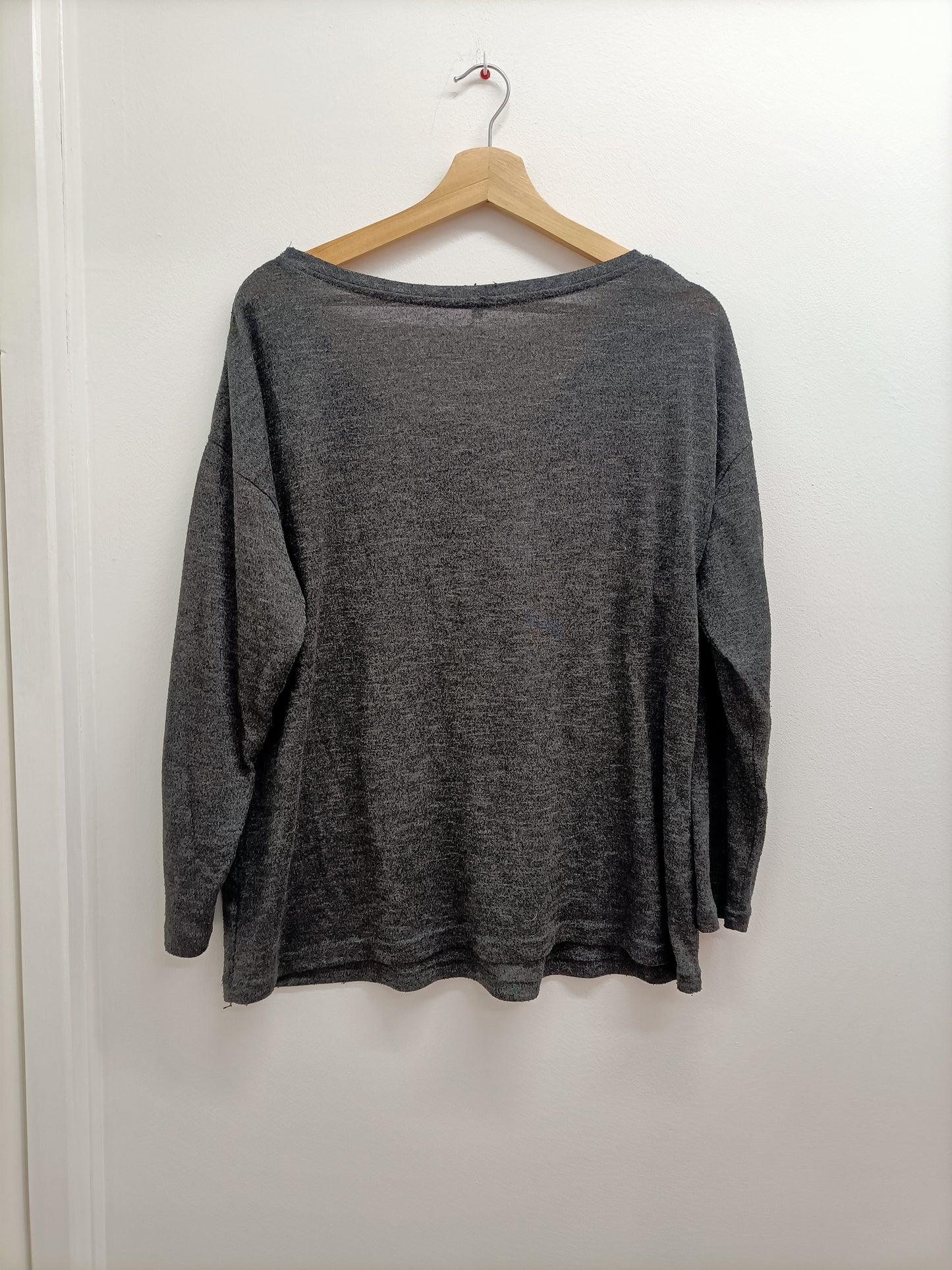 Pull fin gris anthracite avec étoiles Taille 46