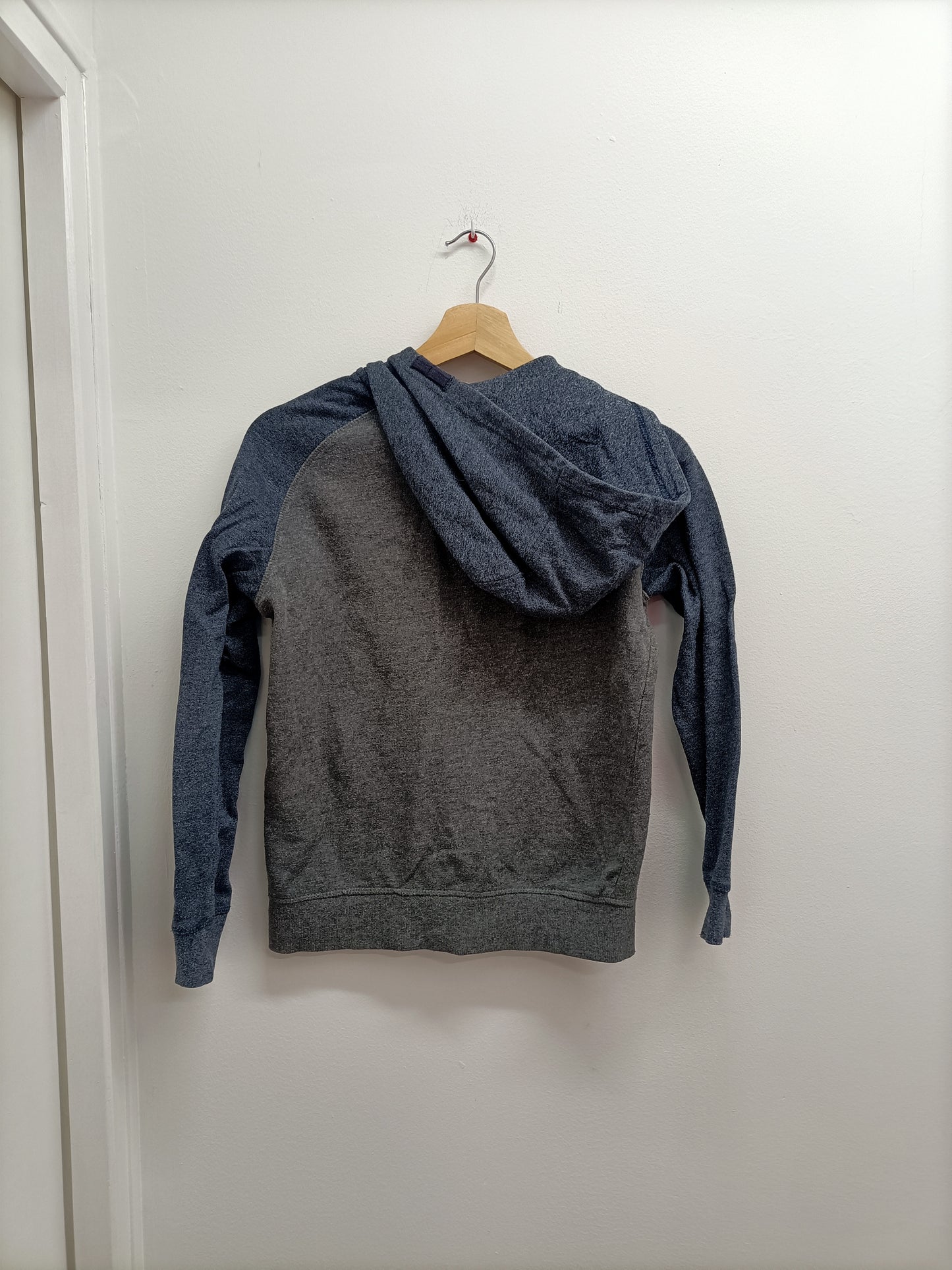 Sweat zippé à capuche Kiabi bleu et gris chiné Taille 12 Ans