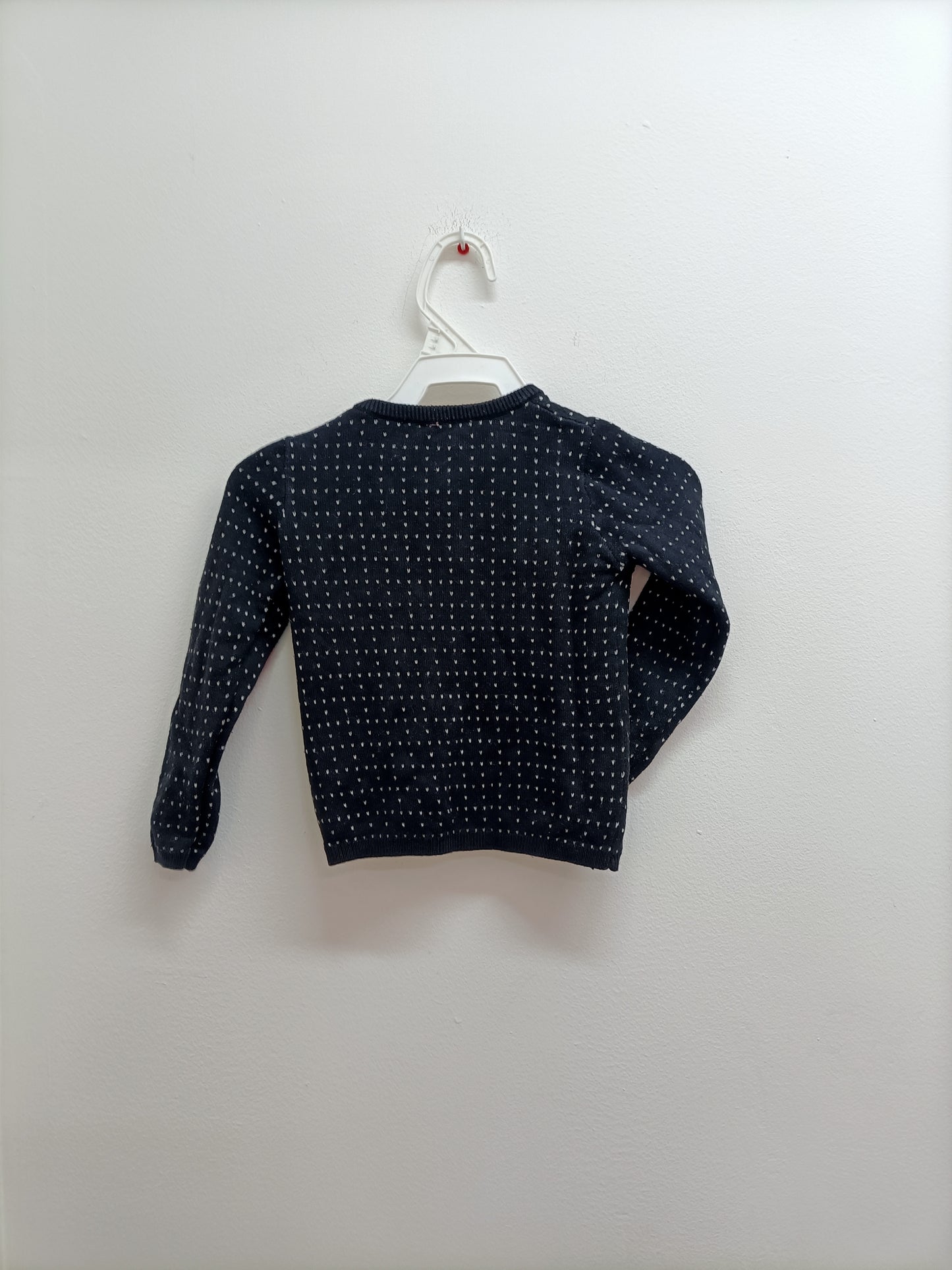 Gilet épais Grain de Blé noir à petits cœurs blancs Taille 18 Mois