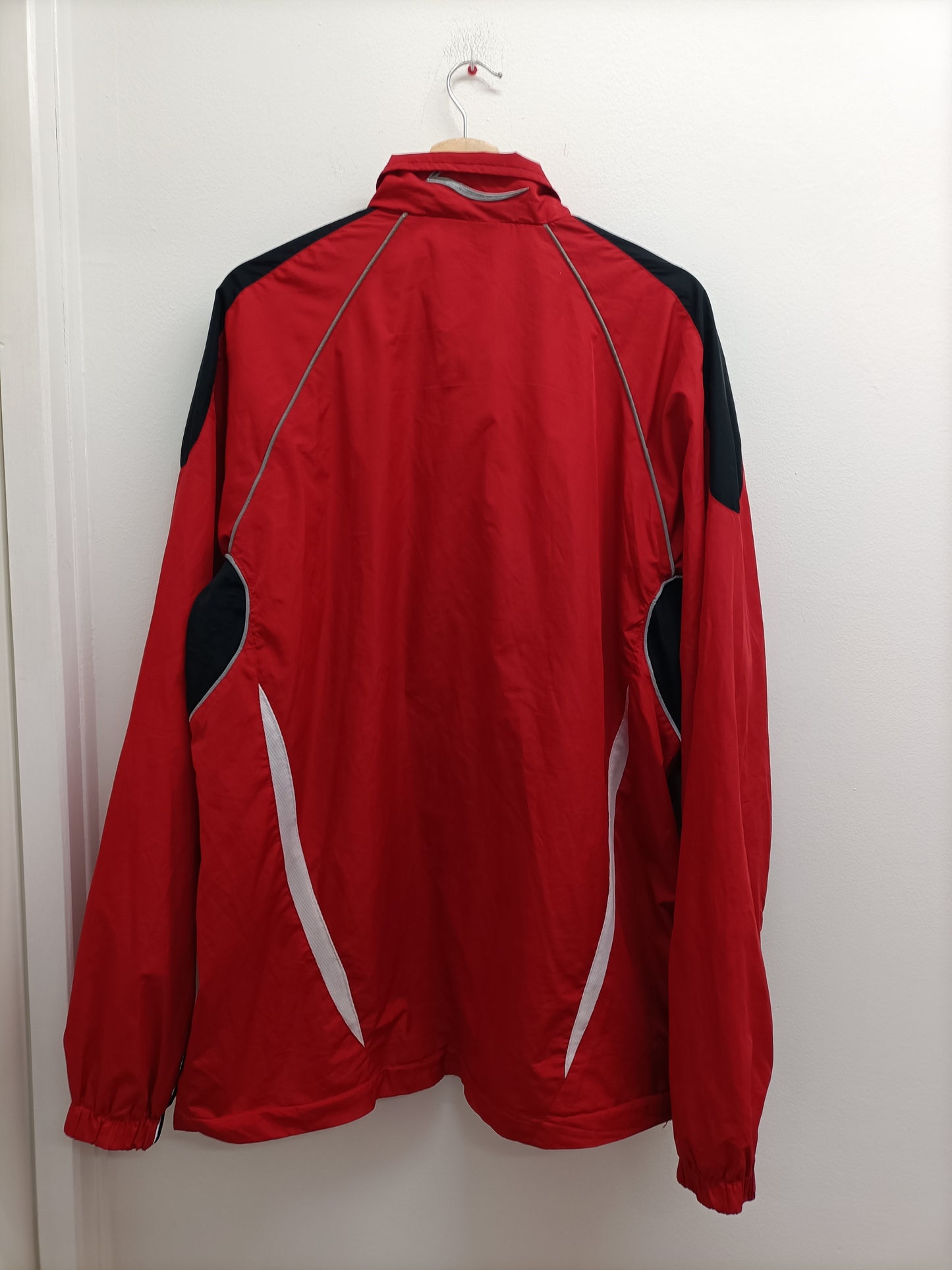 Veste de survêtement zippée rouge et noire Taille XL/XXL