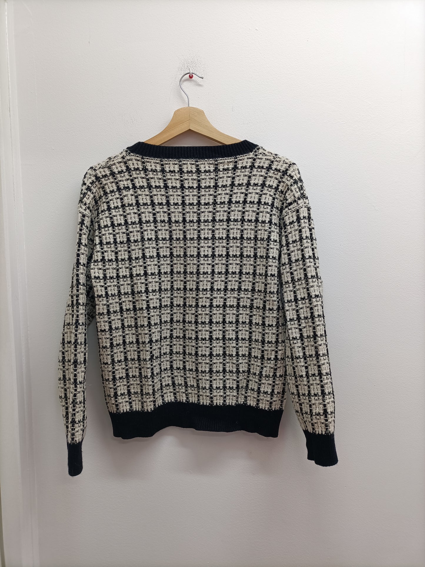 Pull grosses mailles Moëwy à carreaux blancs et noirs Taille Unique