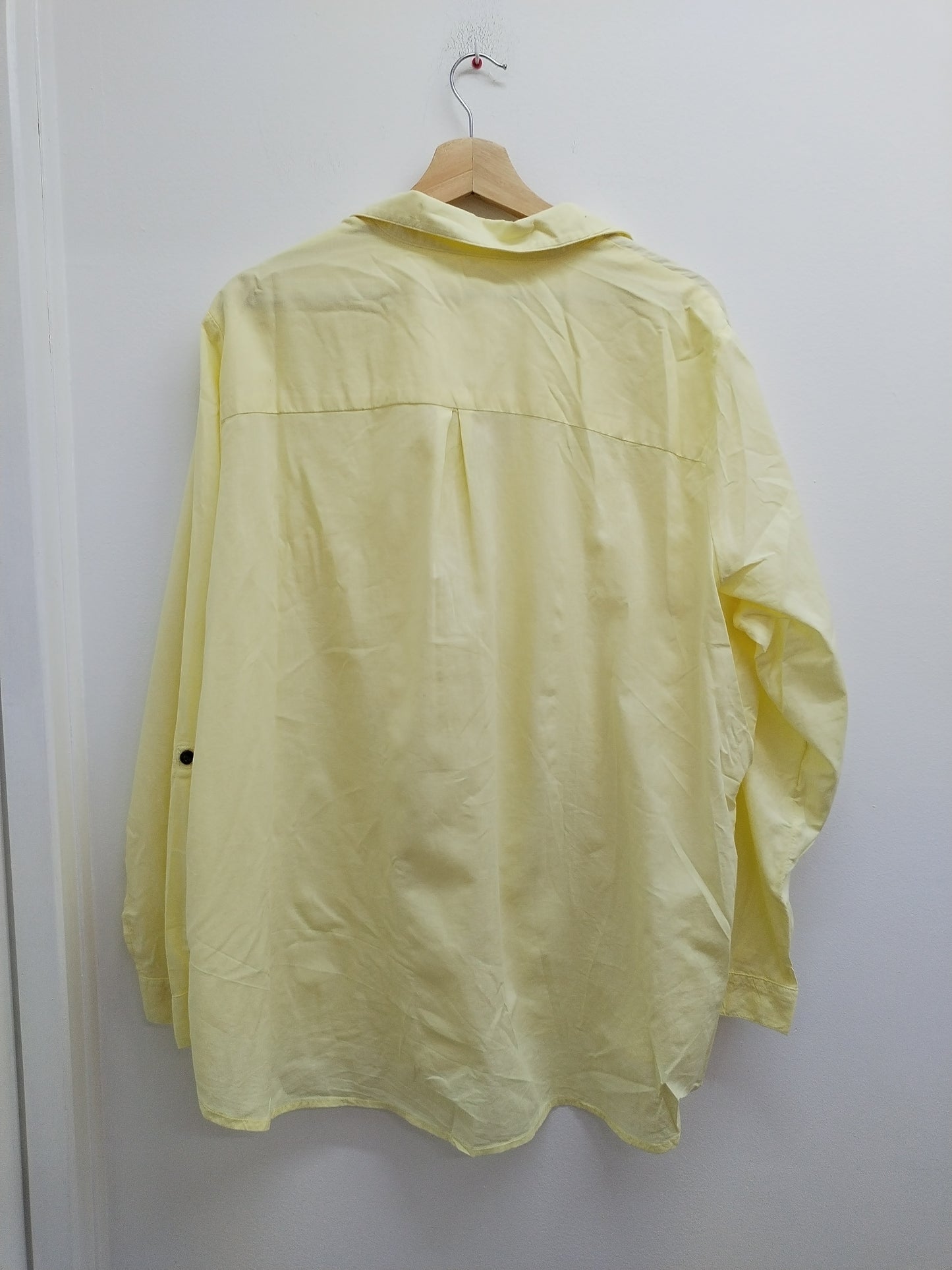 Chemise manches longues jaune clair Taille 52