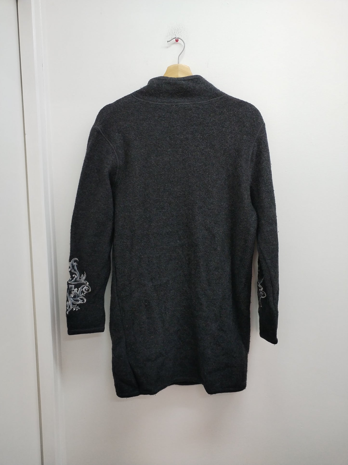 Gilet long Georgina B gris anthracite avec broderie Taille S