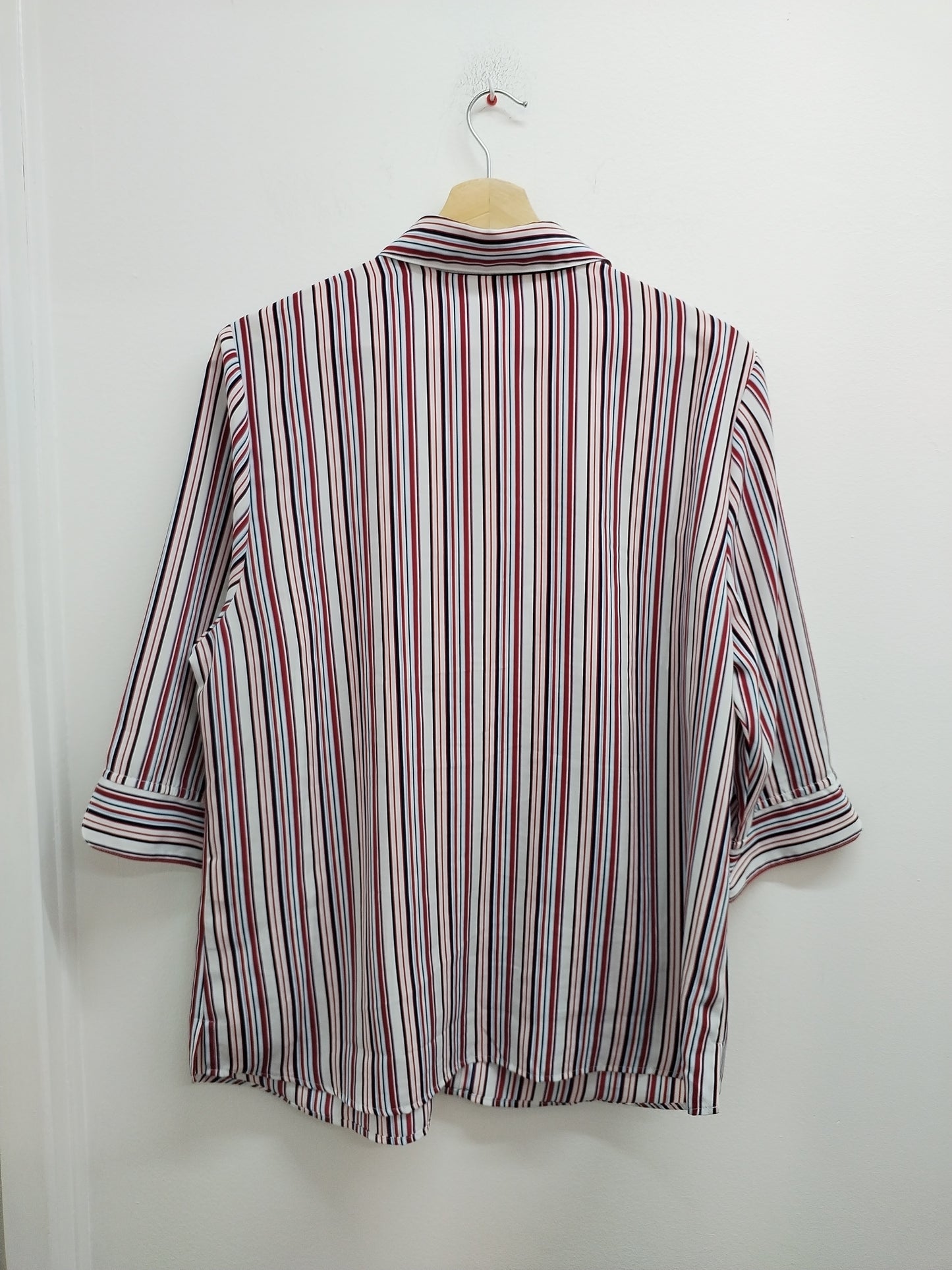 Chemise manches 3/4 blanche rayée Taille 44