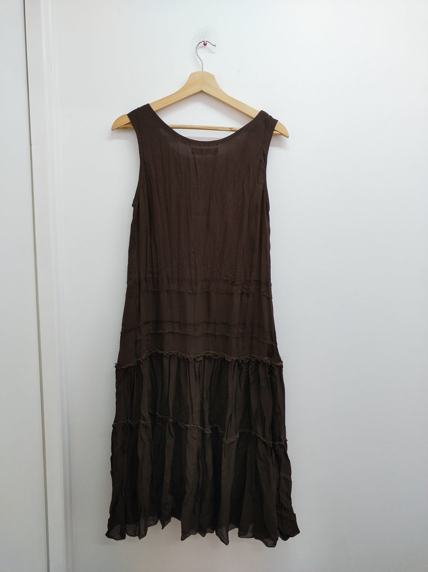 Robe longue sans manche La Fée Maraboutée marron Taille 38