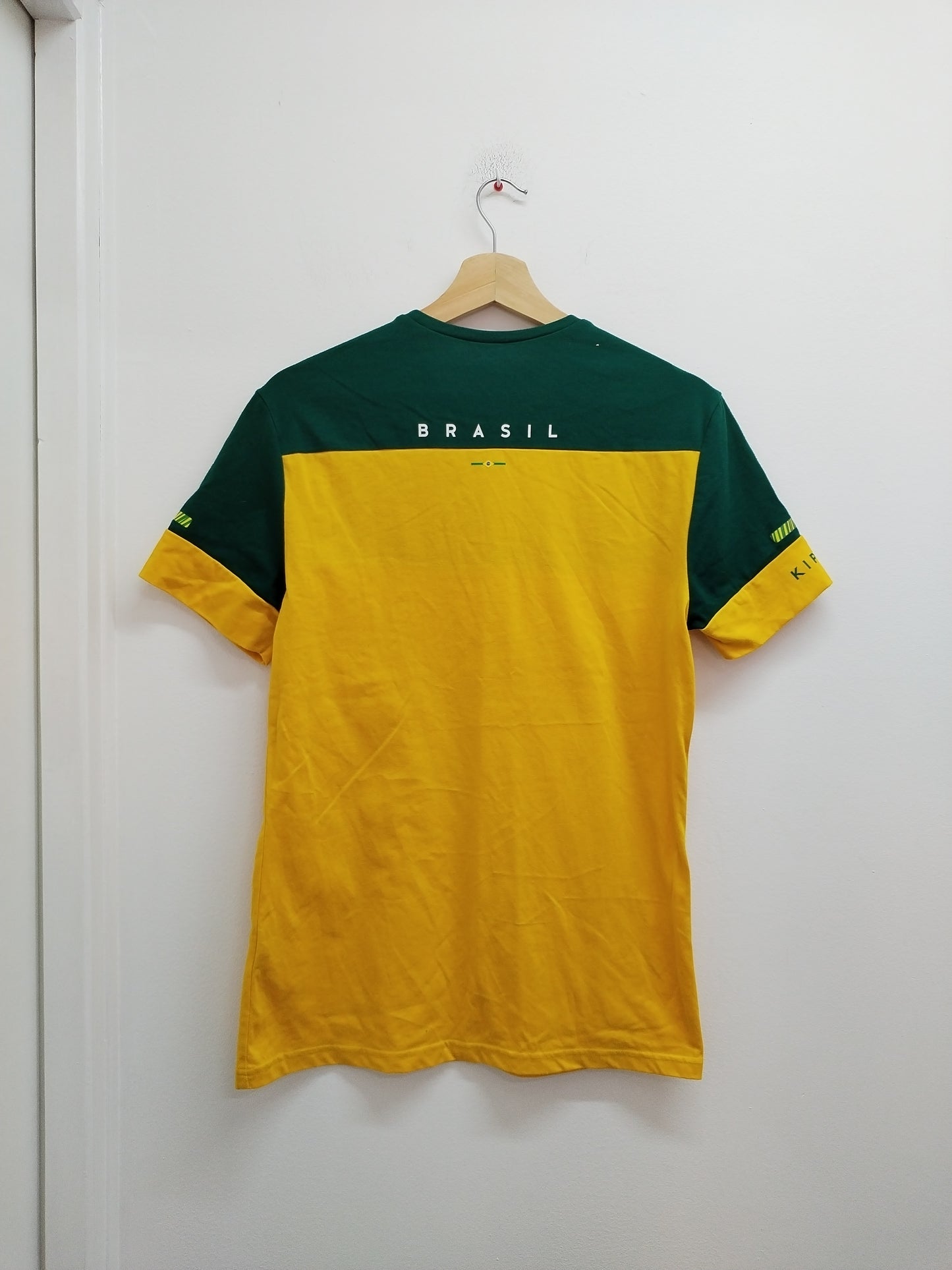 T-shirt Kipsta vert et jaune Brasil Taille M