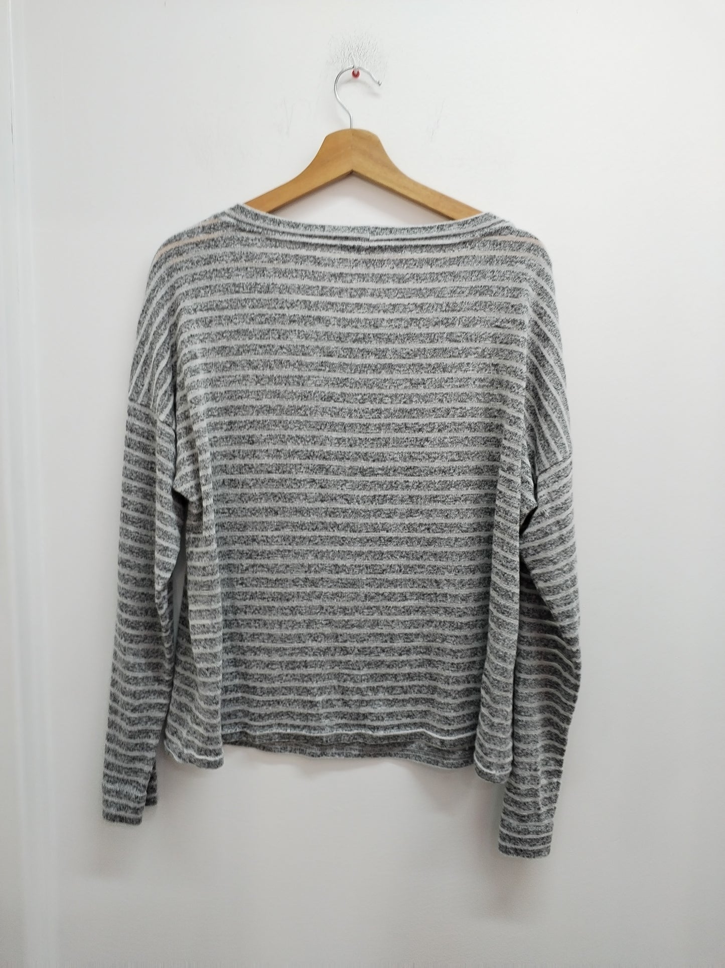 Pull fin Fa Concept gris rayé avec motifs Taille L