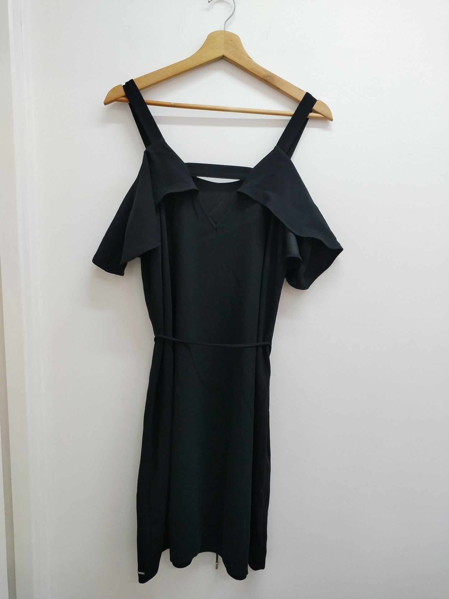 Robe à bretelle avec volant IKKS noire Taille 42