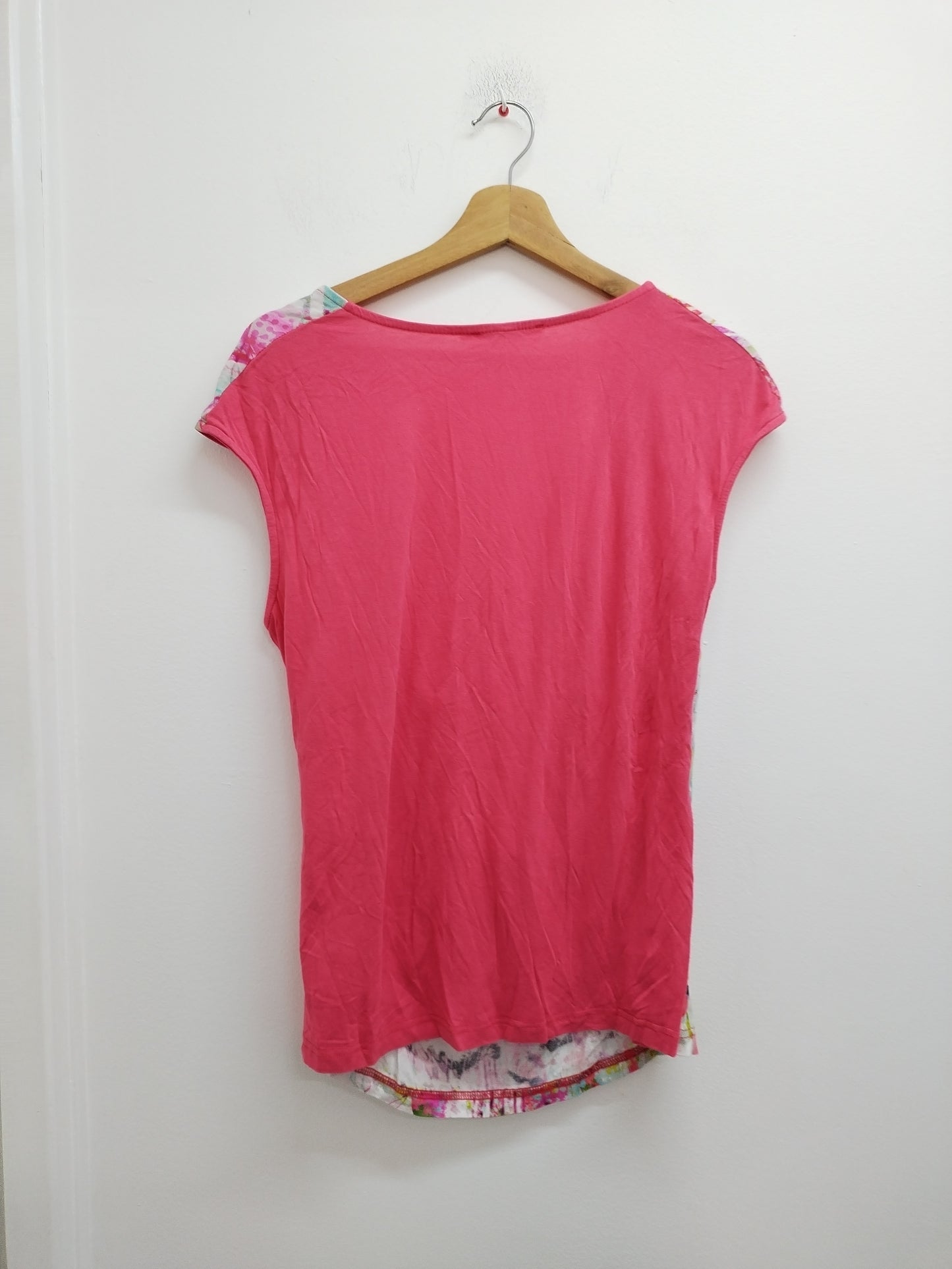 T-shirt fantaisie Elora corail et fleuri Taille M