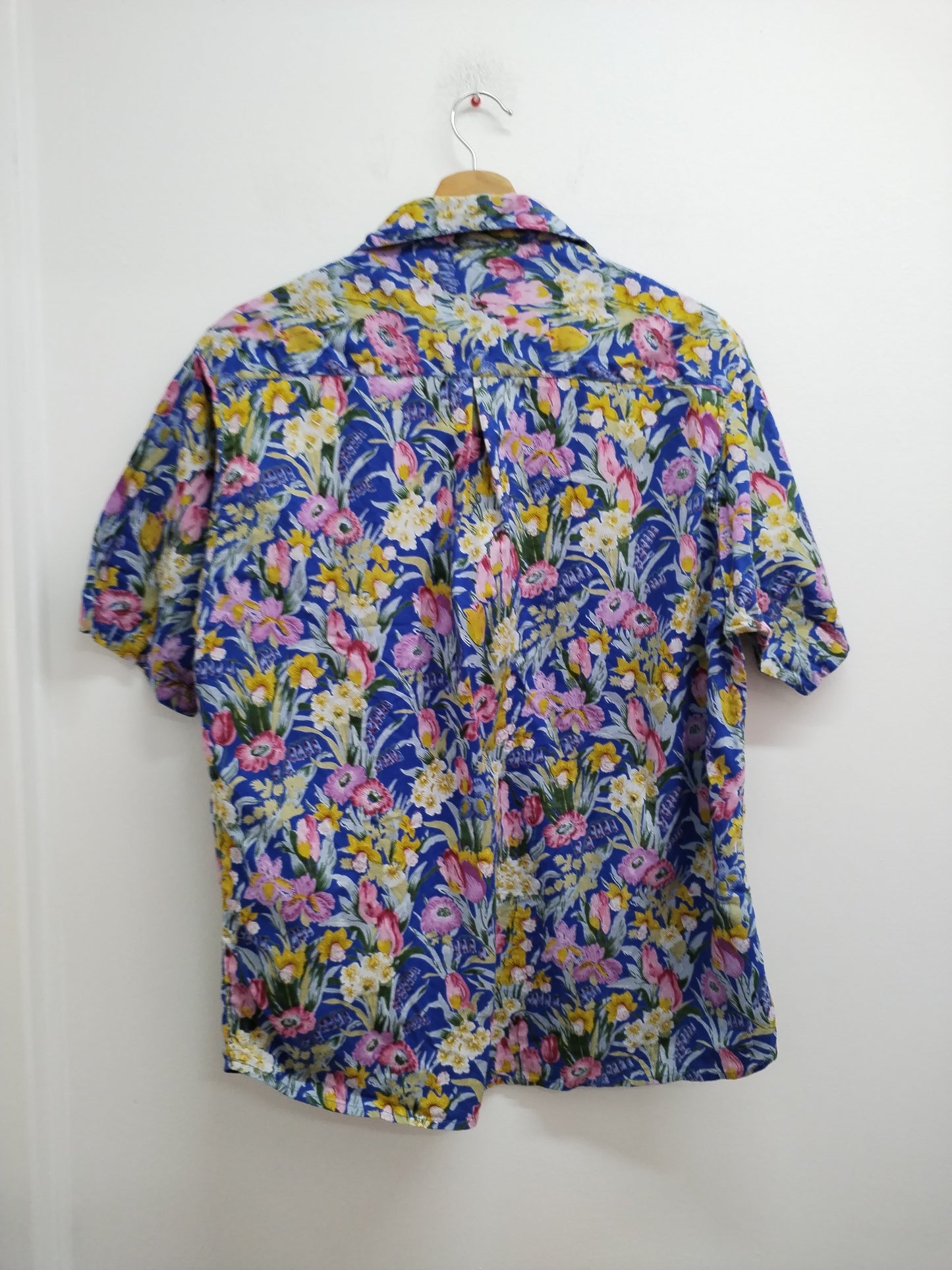 Chemise manches courtes bleue fleurie Taille M