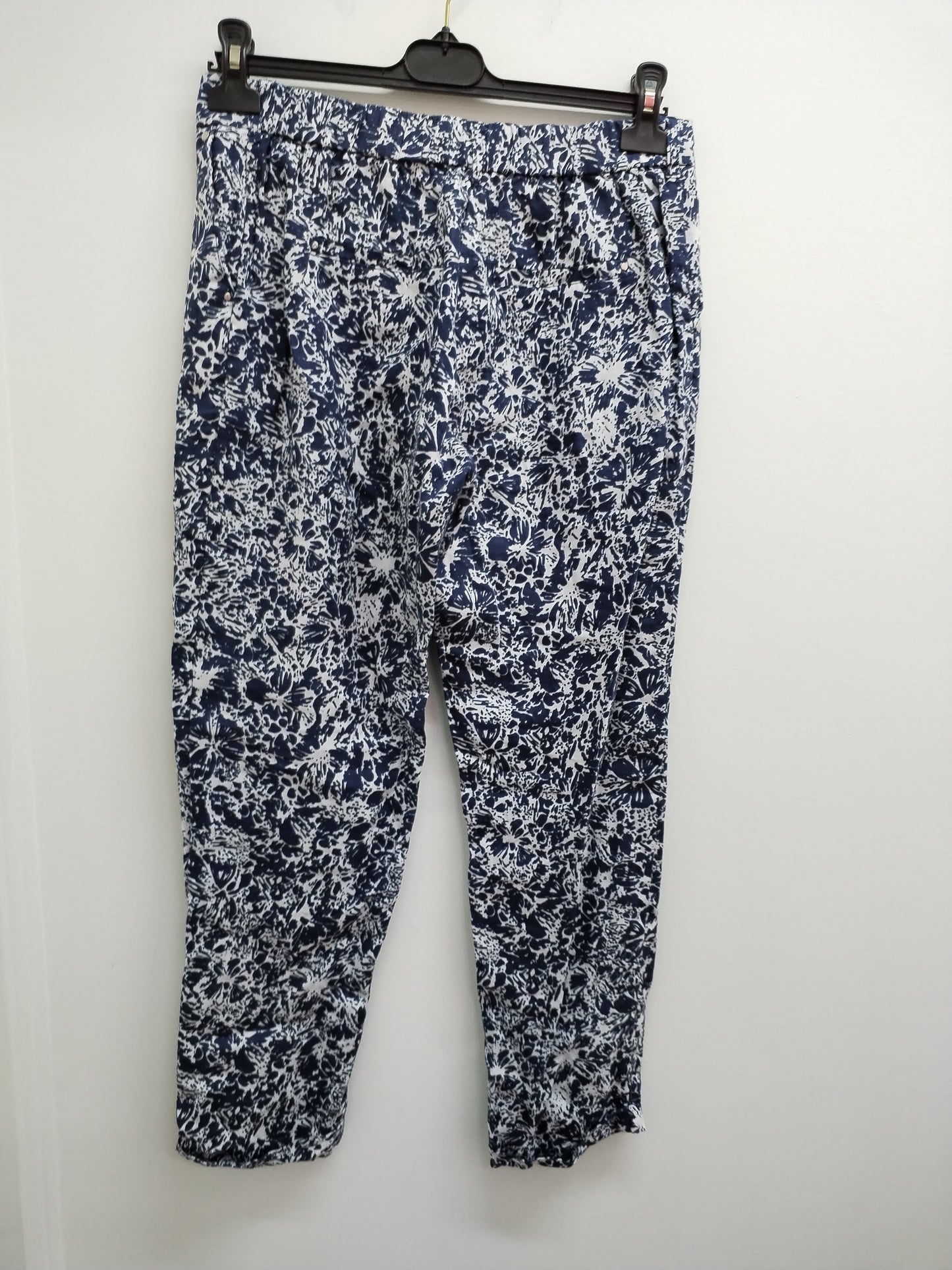 Pantalon léger Camaïeu bleu et blanc à motifs Taille 40