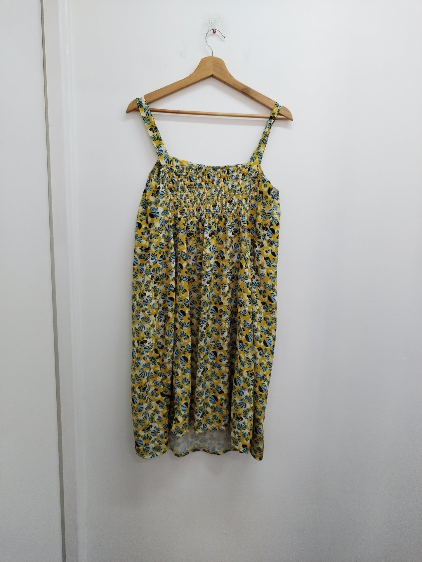 Robe à bretelles moutarde à motifs Taille M