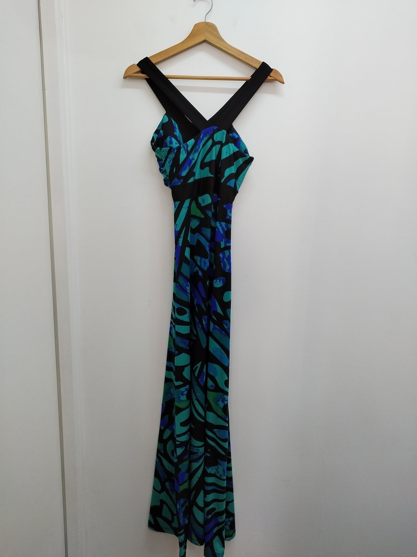 Robe longue à bretelles No Excuse noire et bleue à motifs Taille S