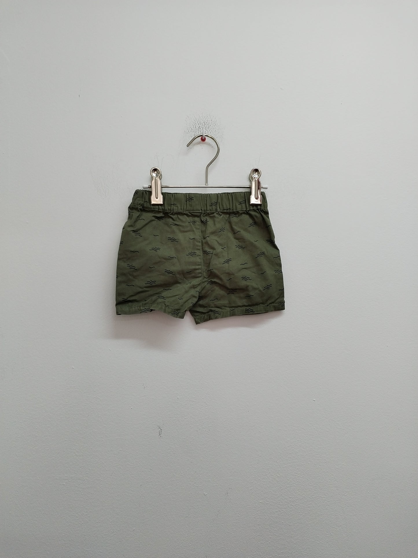 Short Kiabi kaki à motifs Taille 12 Mois