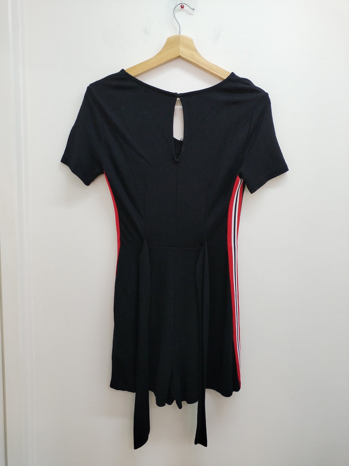 Combi-short Bershka noir avec liseré rouge et blanc Taille S