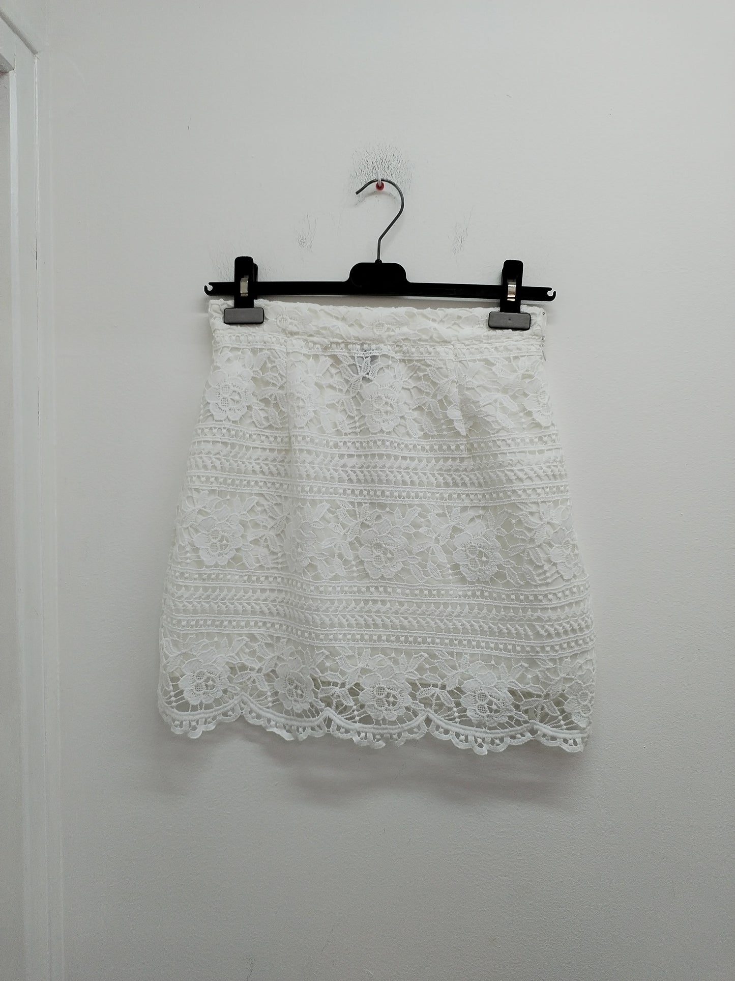 Jupe Shein blanche avec dentelle Taille 34
