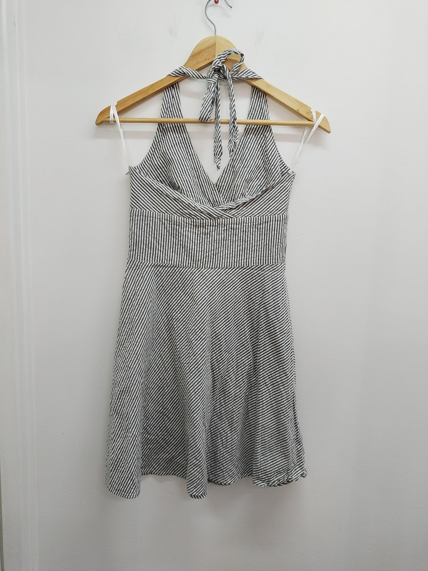 Robe dos nu H&M rayée grise et blanche Taille 36