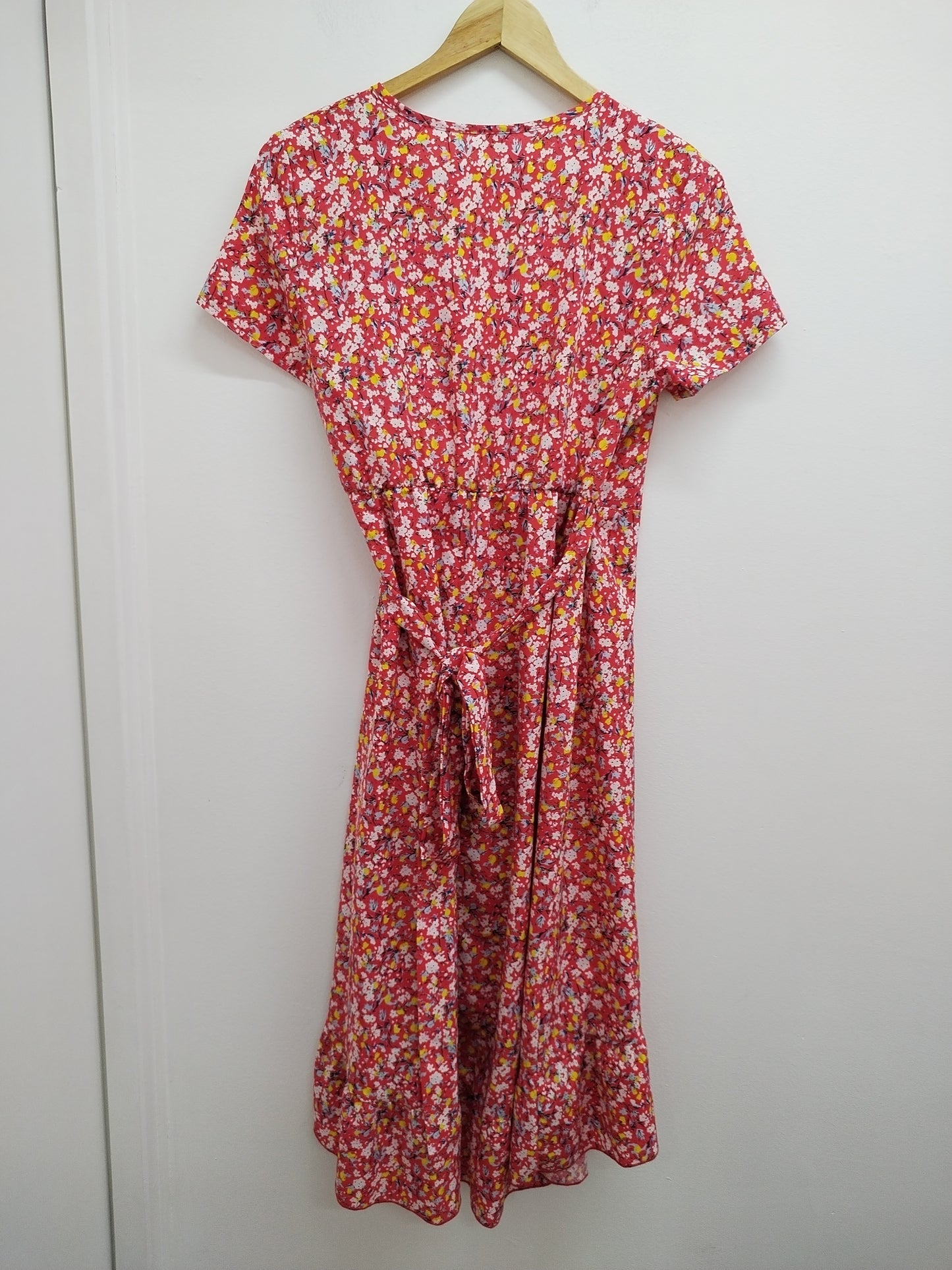 Robe longue portefeuille manches courtes Shein rouge fleurie Taille S