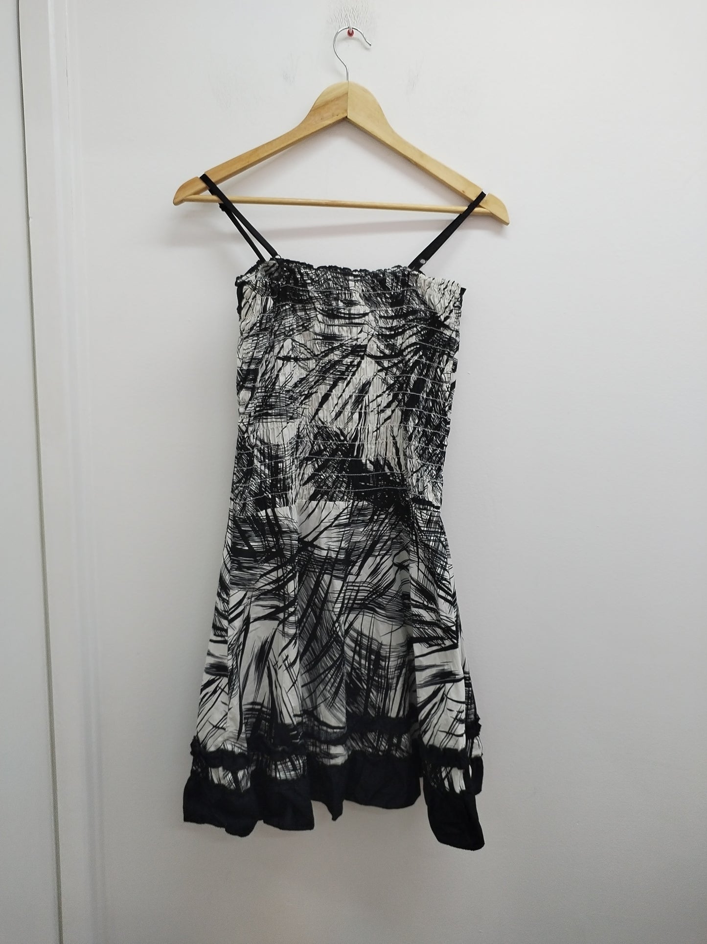 Robe à bretelles Mim noire et blanche à motifs Taille 40